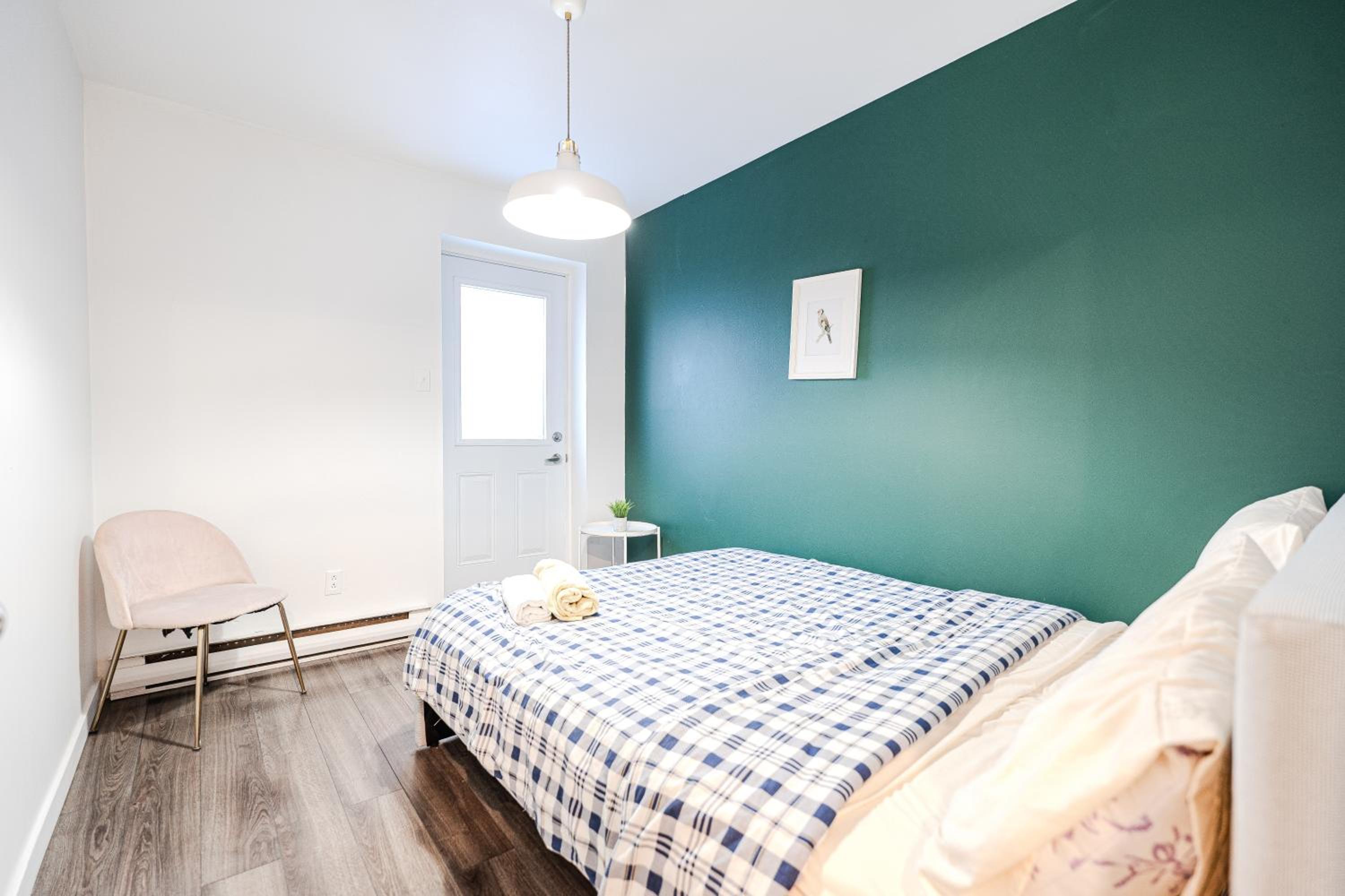 Cozy 2-Bedroom in Griffintown