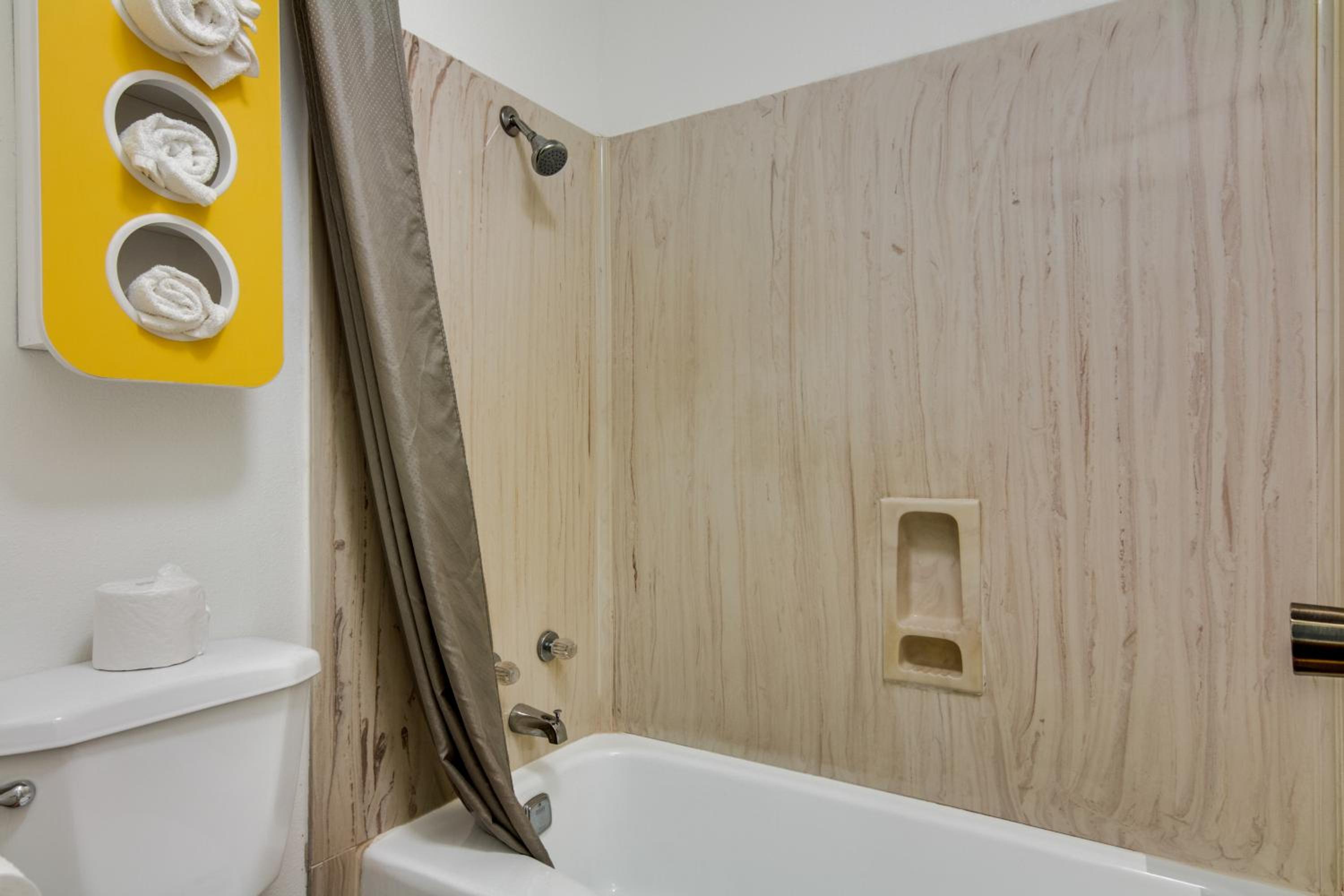 Longview Vacations - Motel 6-Longview, TX - North - Property Image 33