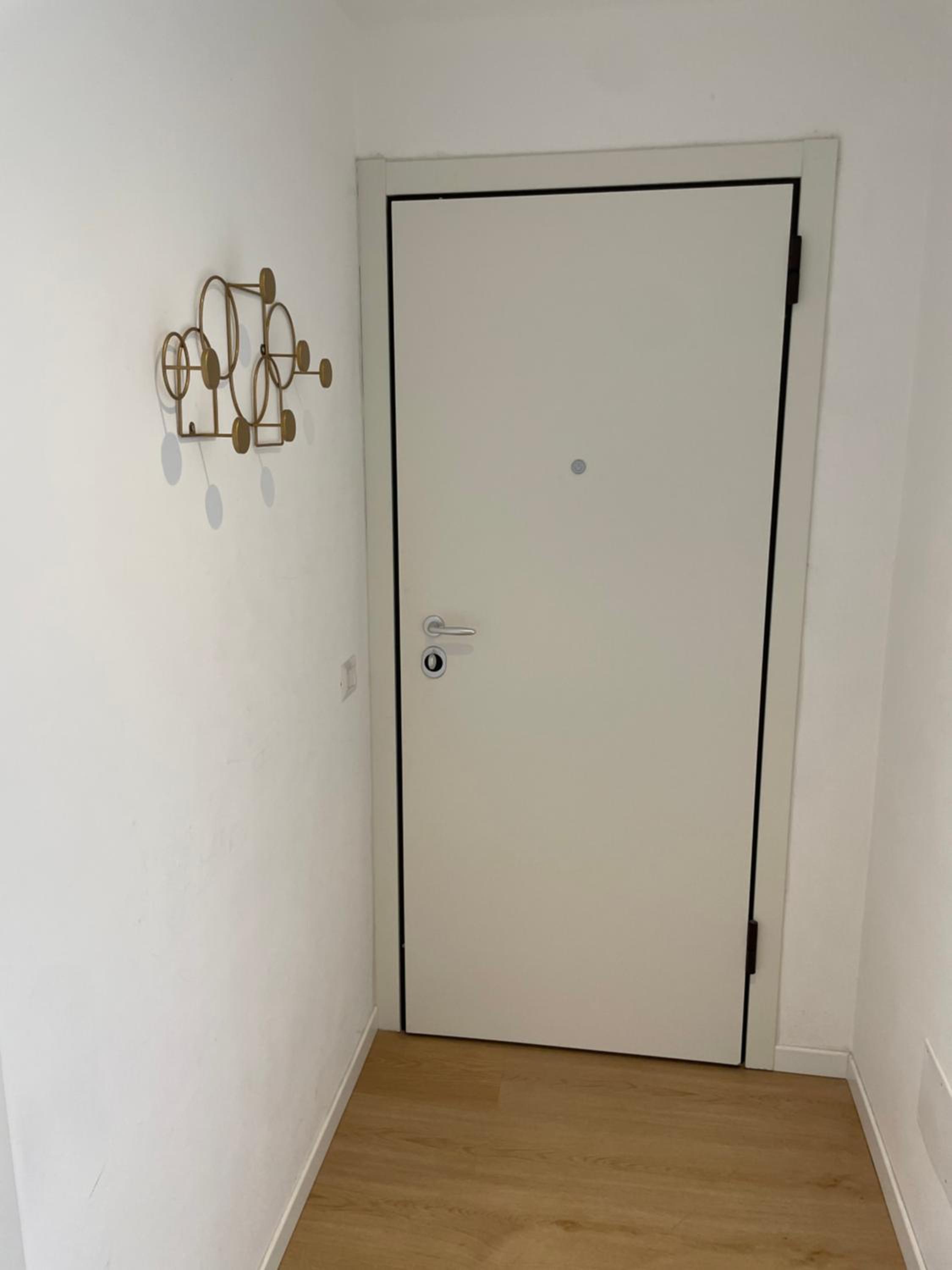 Trilocale con vista e due bagni Metro 4 SkyNest Milano