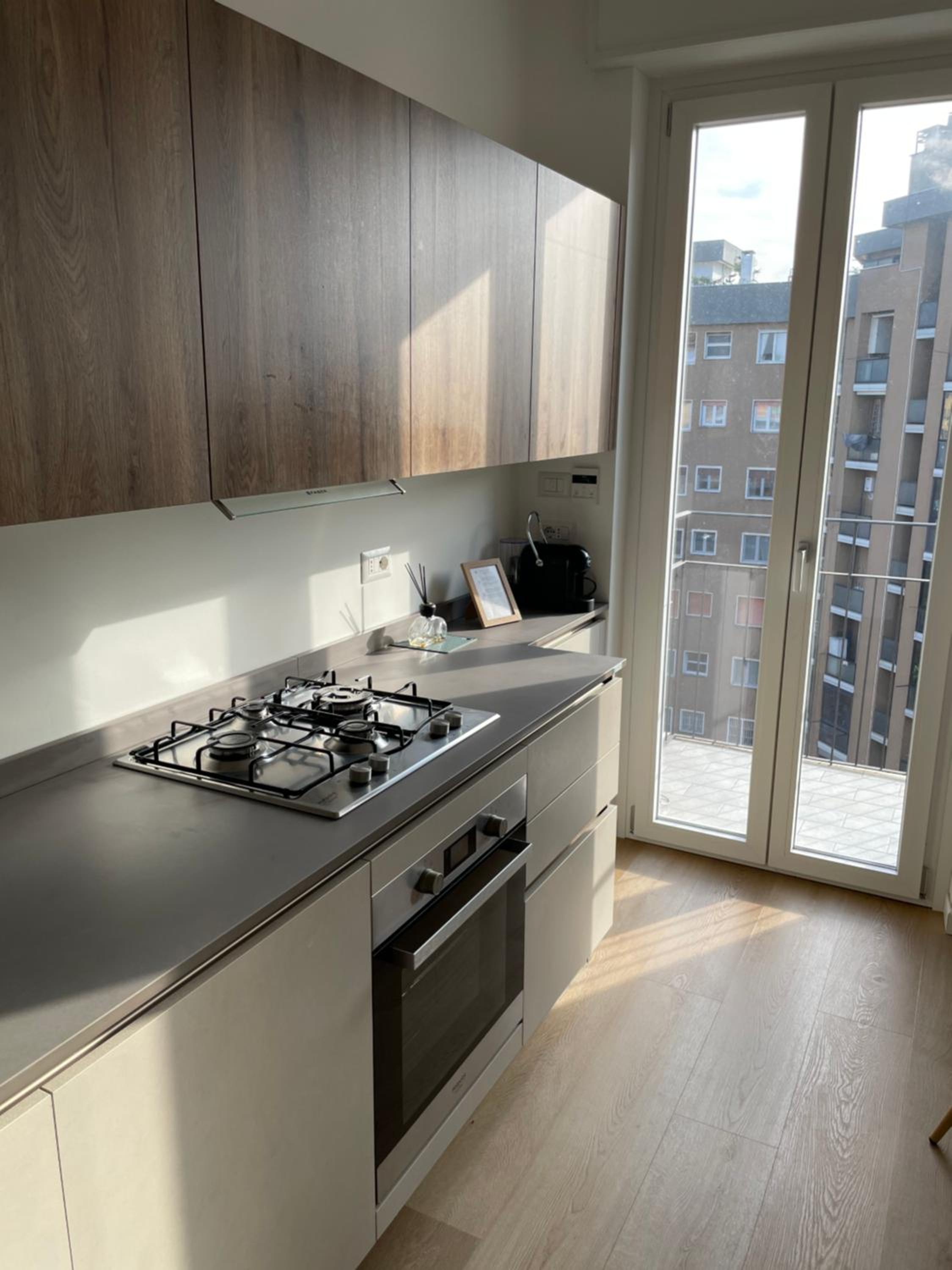Trilocale con vista e due bagni Metro 4 SkyNest Milano