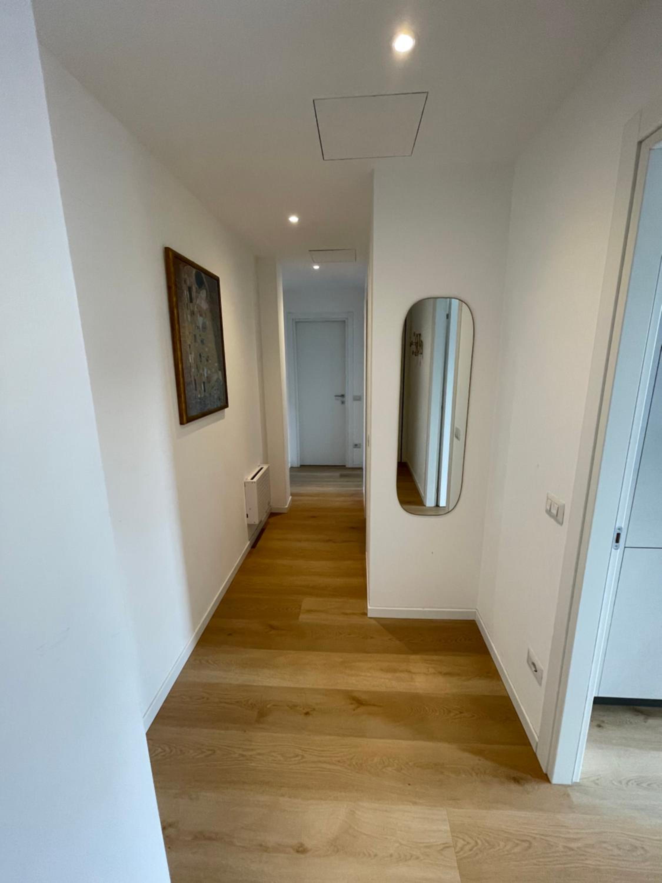 Trilocale con vista e due bagni Metro 4 SkyNest Milano