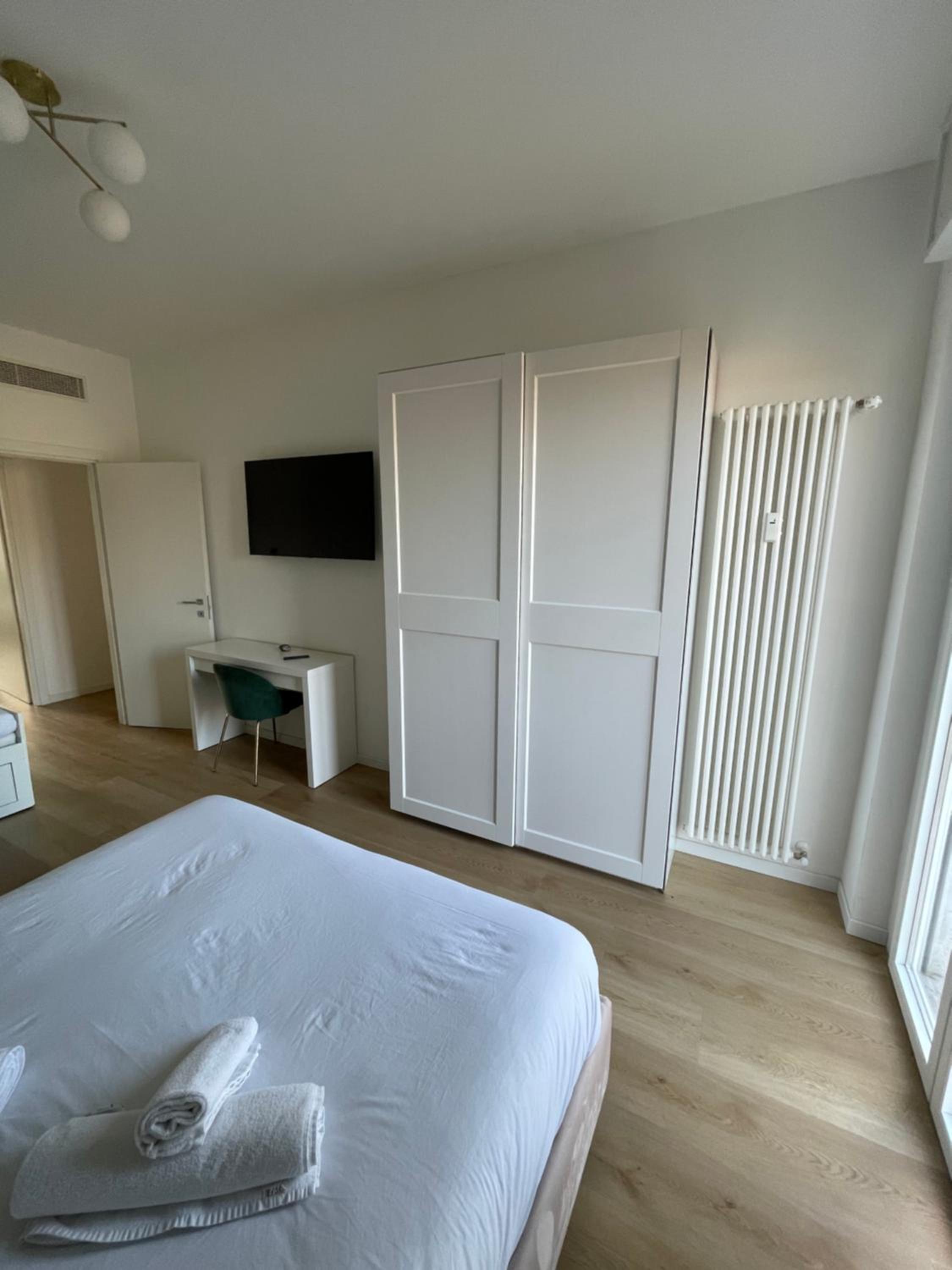 Trilocale con vista e due bagni Metro 4 SkyNest Milano