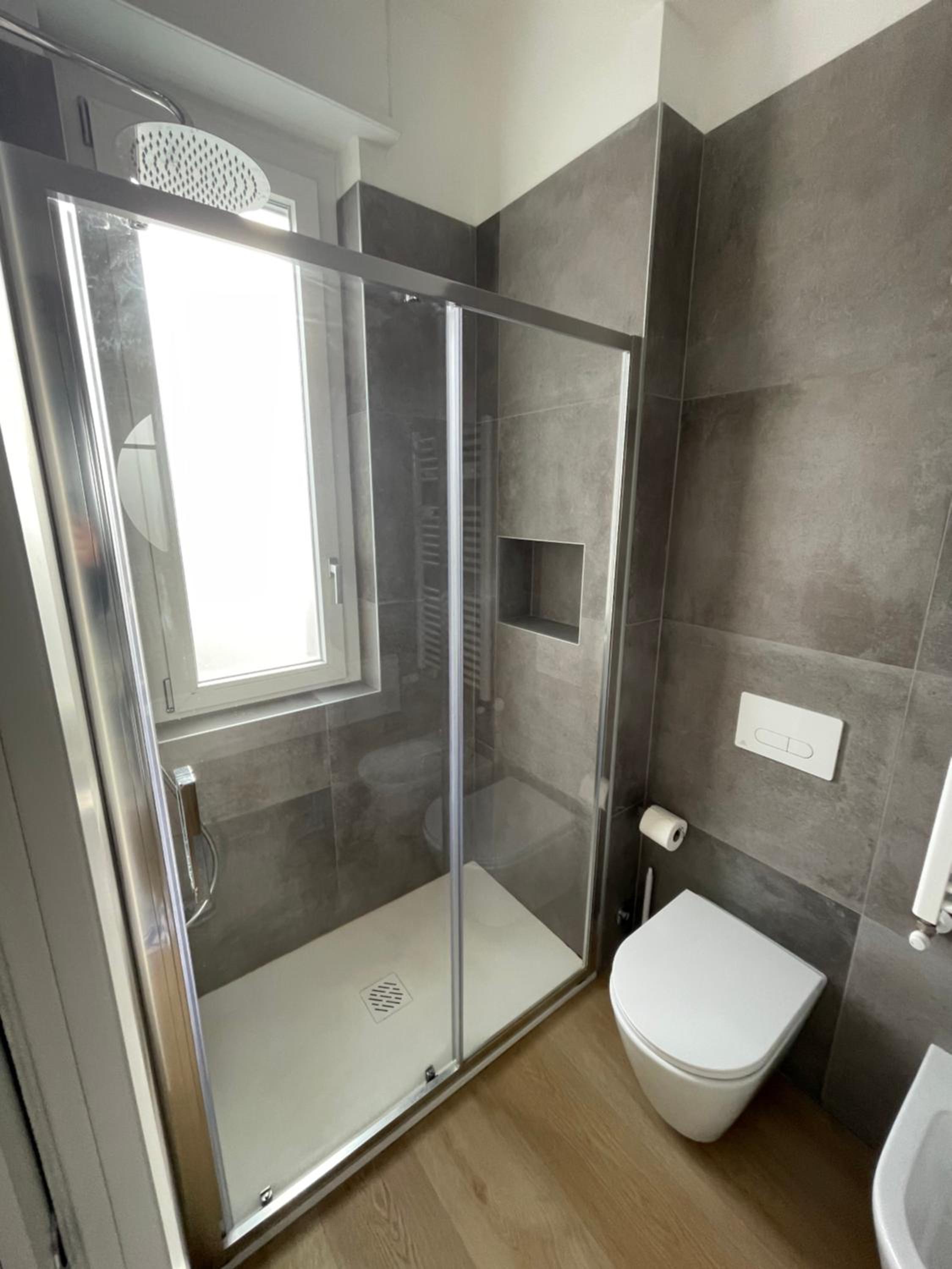 Trilocale con vista e due bagni Metro 4 SkyNest Milano