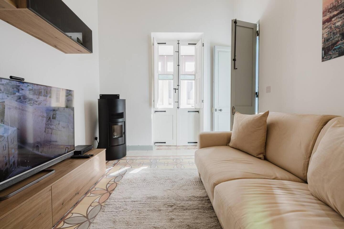 Townhouse Sliema 2BED by Homely!