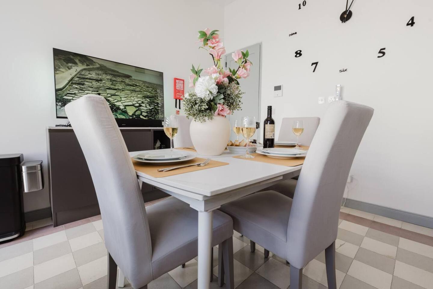 Townhouse Sliema 2BED by Homely!