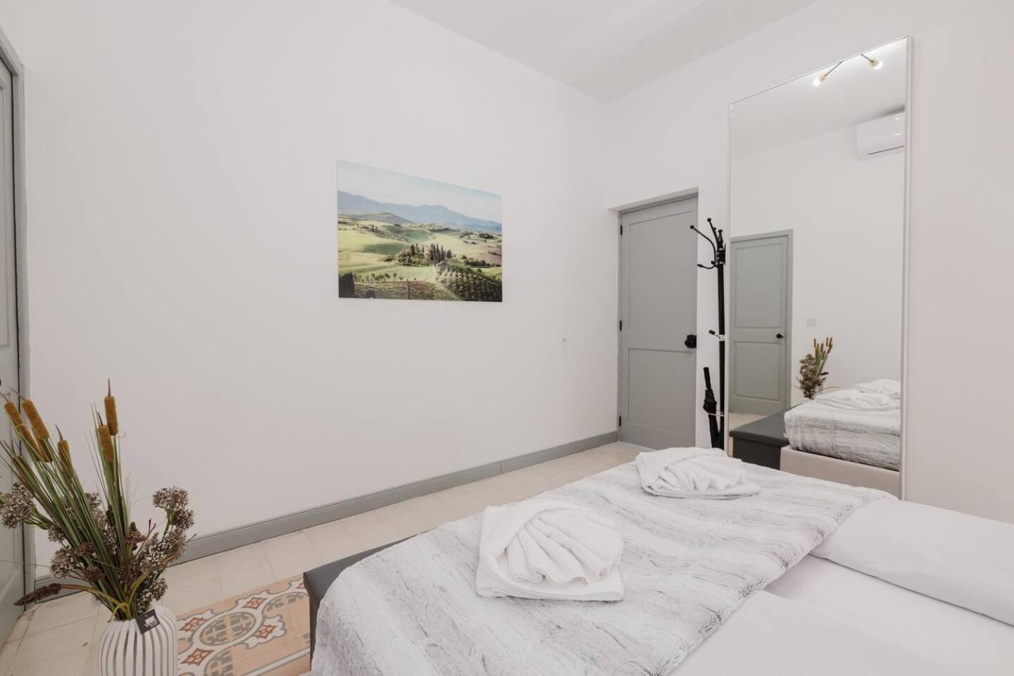 Townhouse Sliema 2BED by Homely!