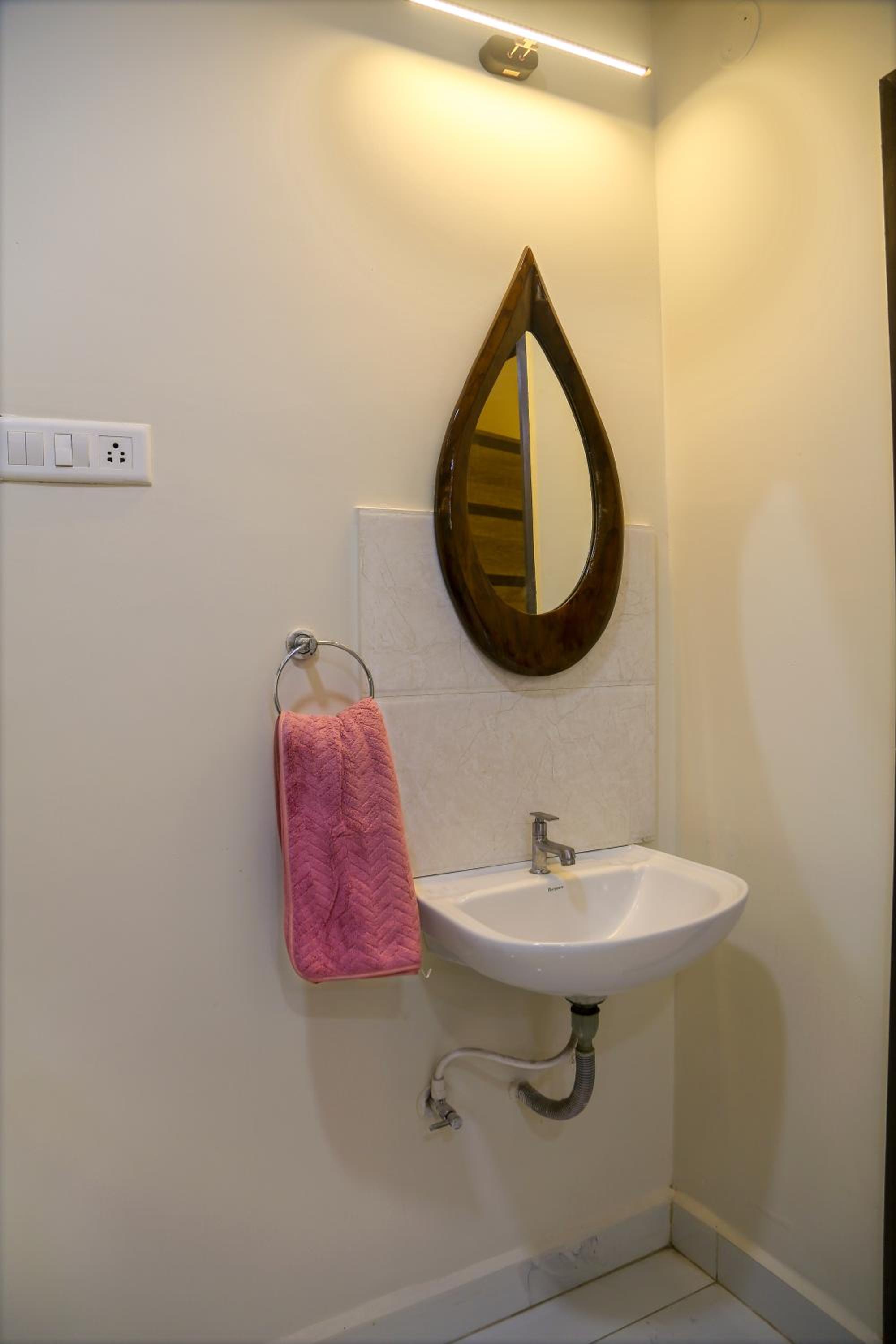Photo 28