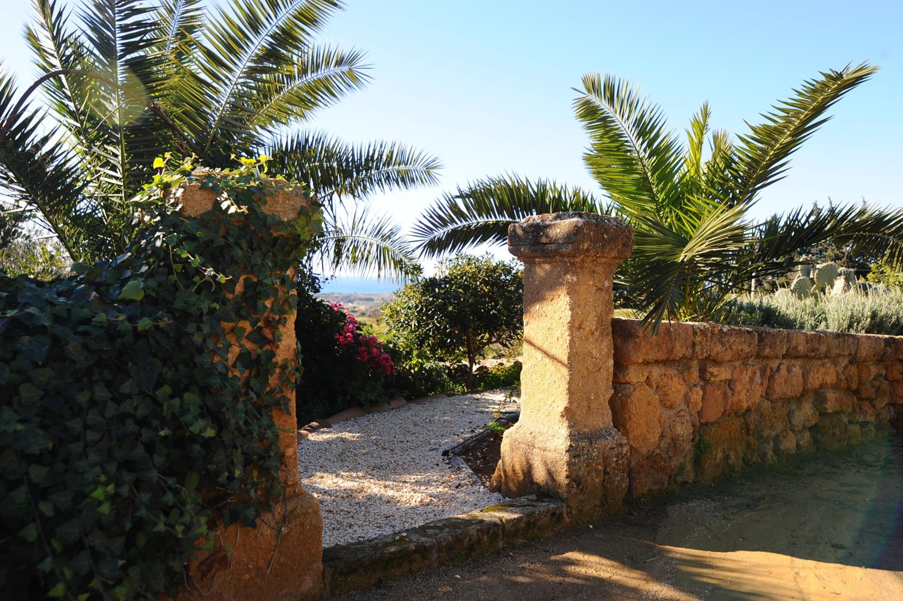 Villa La Lumia B&B Suites & Apartments