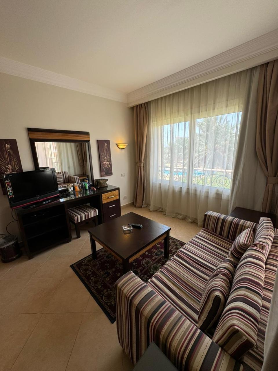 Cozy Sunny Studio with Pool View - Sahl Hasheesh