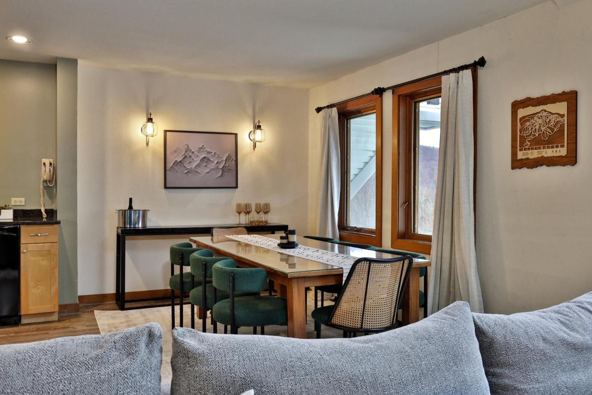 Charming 3BR-2BA Condo in Sunrise Village at Ski Resort, Pool, Hot Tub, Sports Center