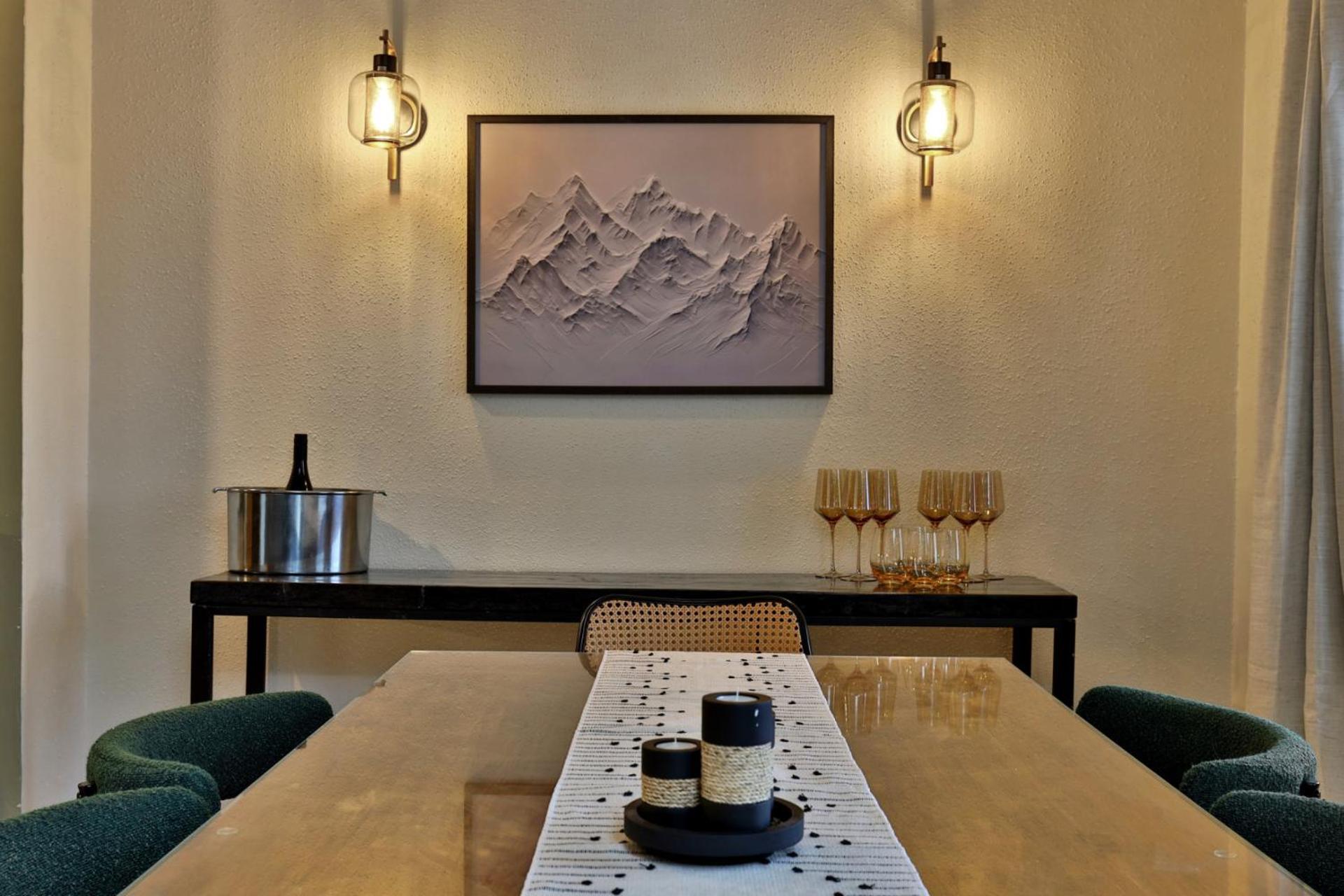 Charming 3BR-2BA Condo in Sunrise Village at Ski Resort, Pool, Hot Tub, Sports Center