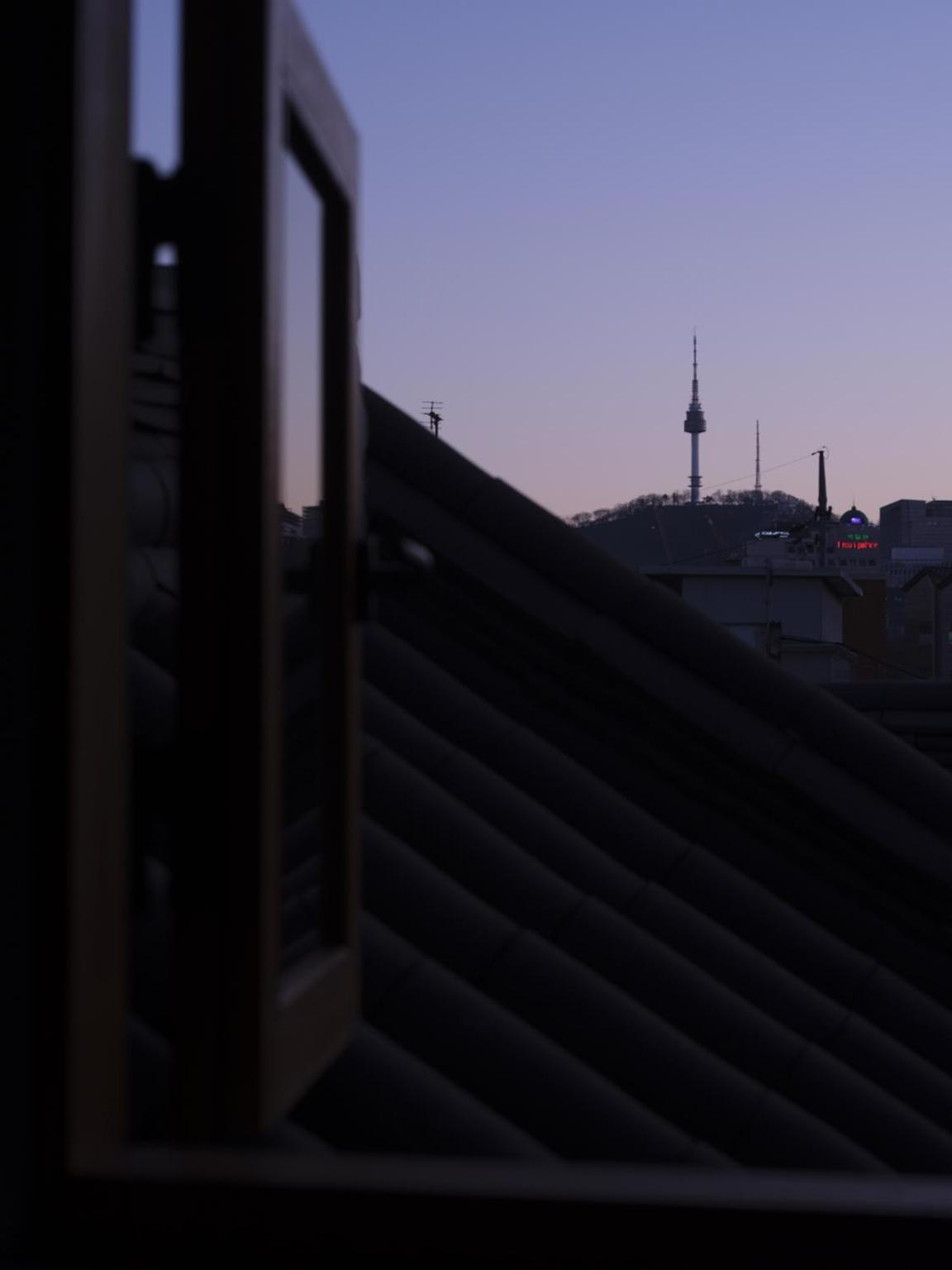 The Korean Traditional Hanok in Downtown Seoul for convenient public transportation - Seoul Ari