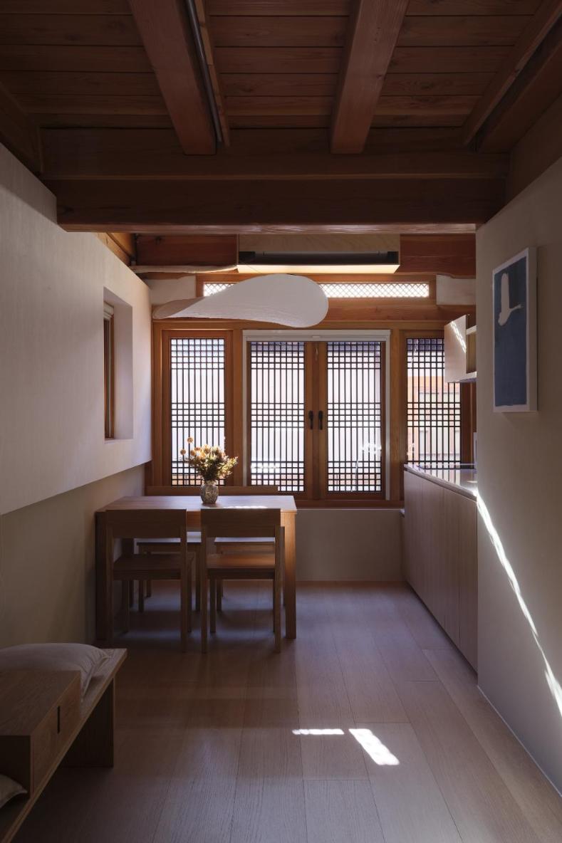 The Korean Traditional Hanok in Downtown Seoul for convenient public transportation - Seoul Ari