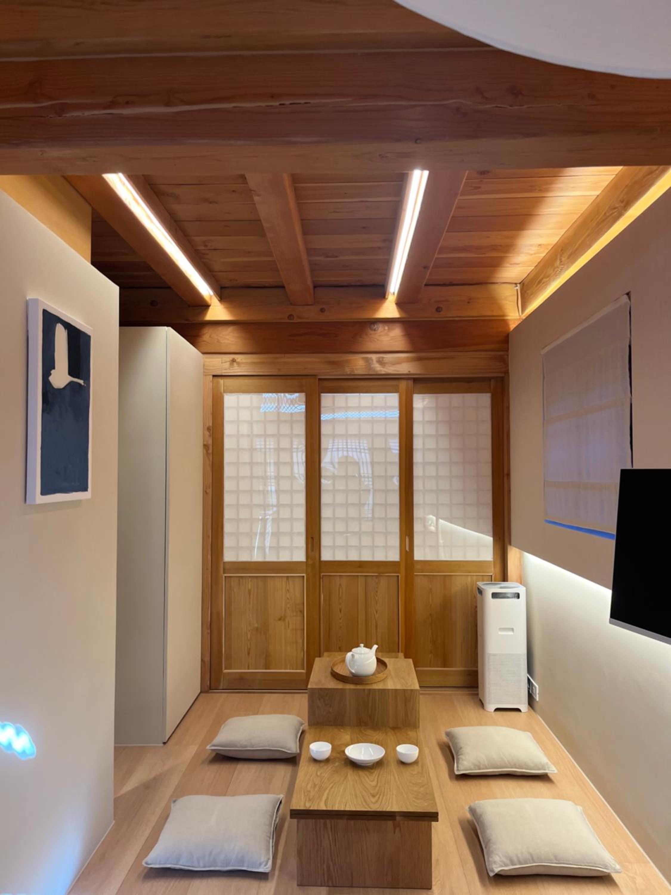 The Korean Traditional Hanok in Downtown Seoul for convenient public transportation - Seoul Ari