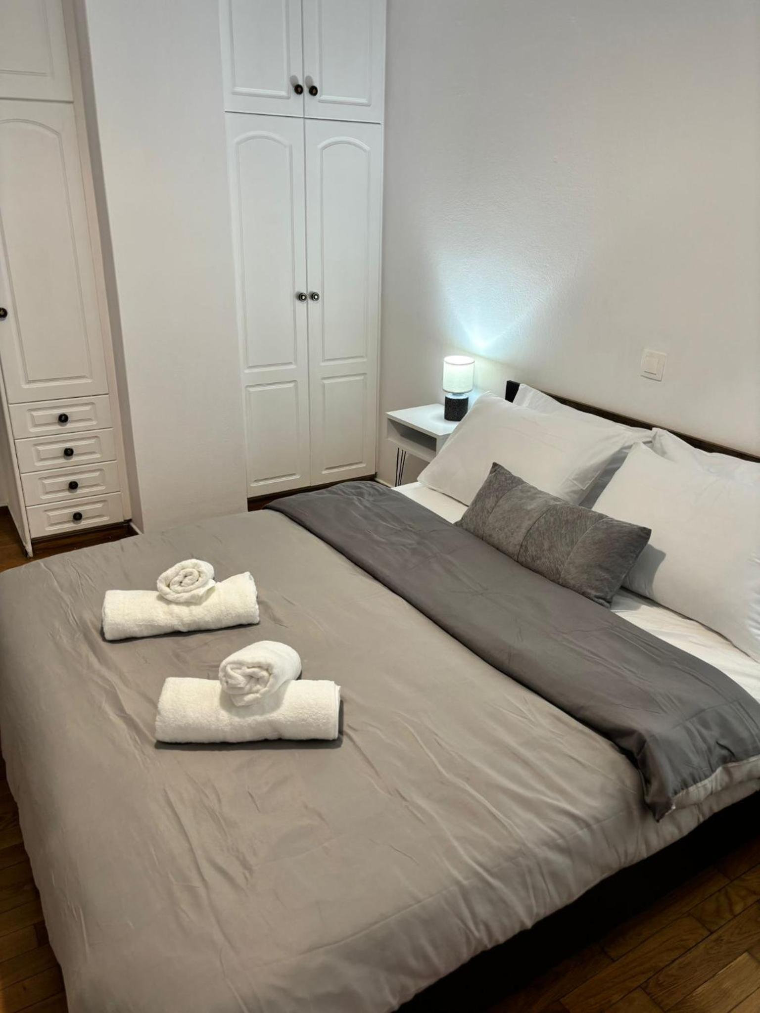 Modern Stay near Acropolis with Big Balcony