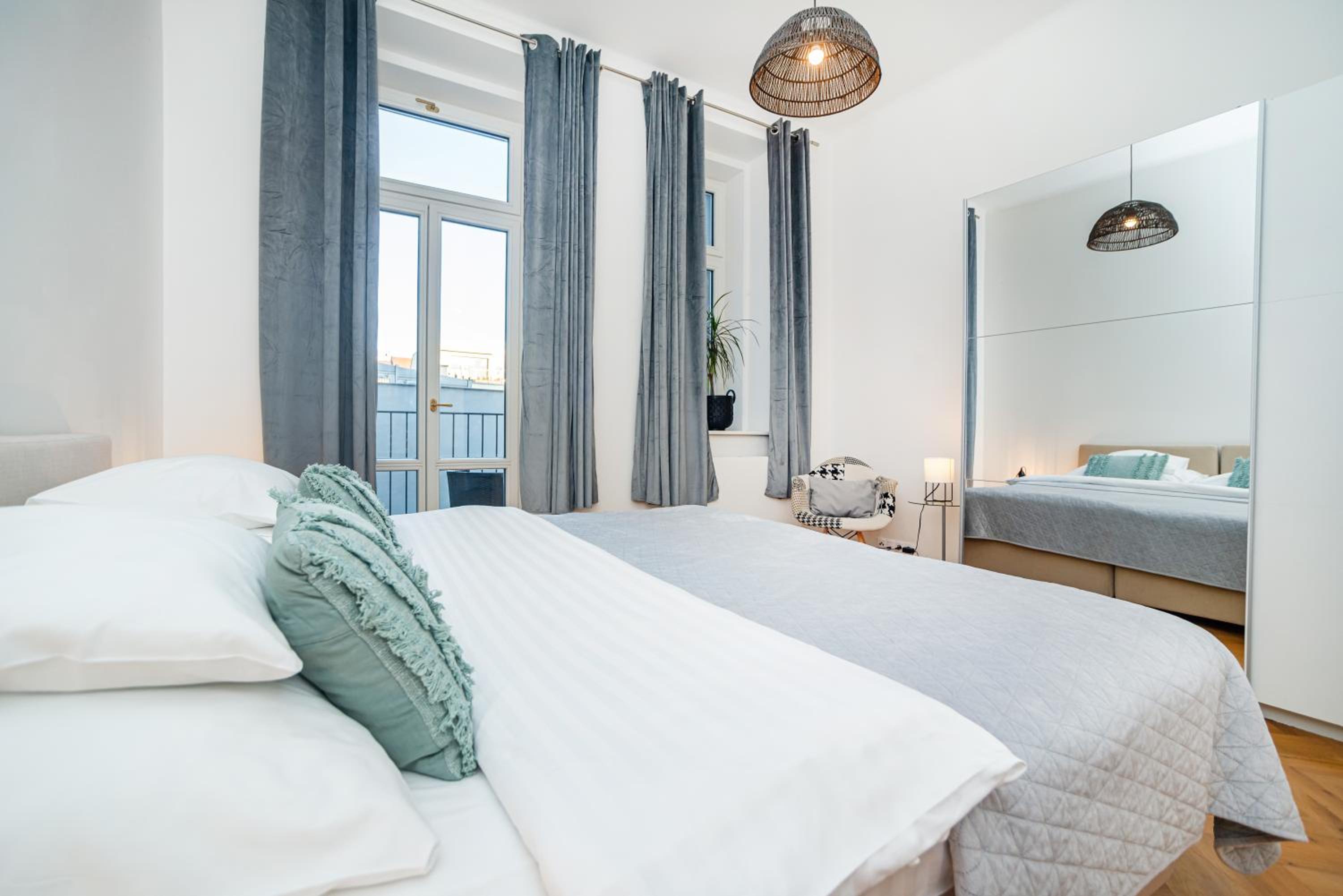 Cute Apt with terrace and AC