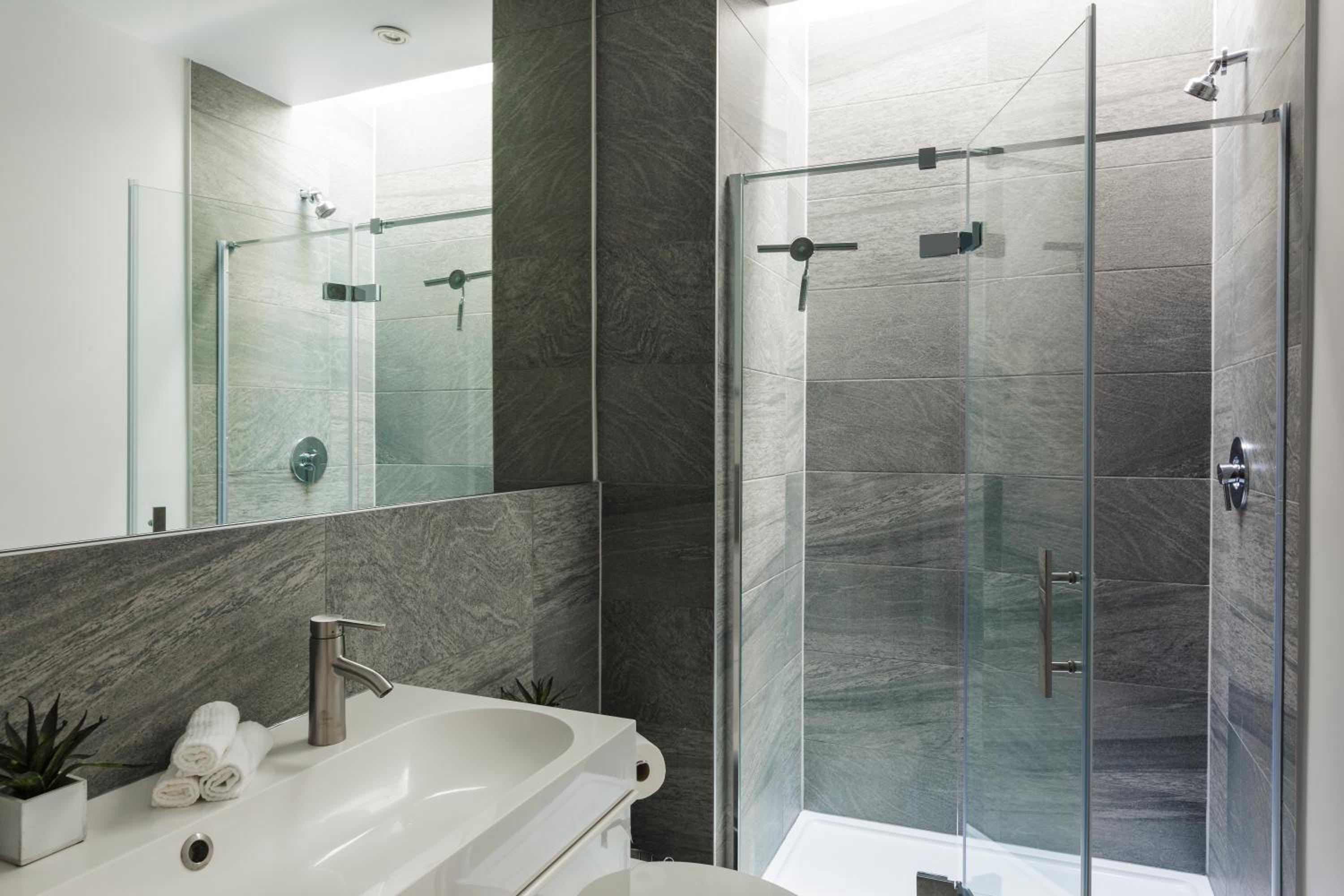 MTLVacationRentals - The FabFour
