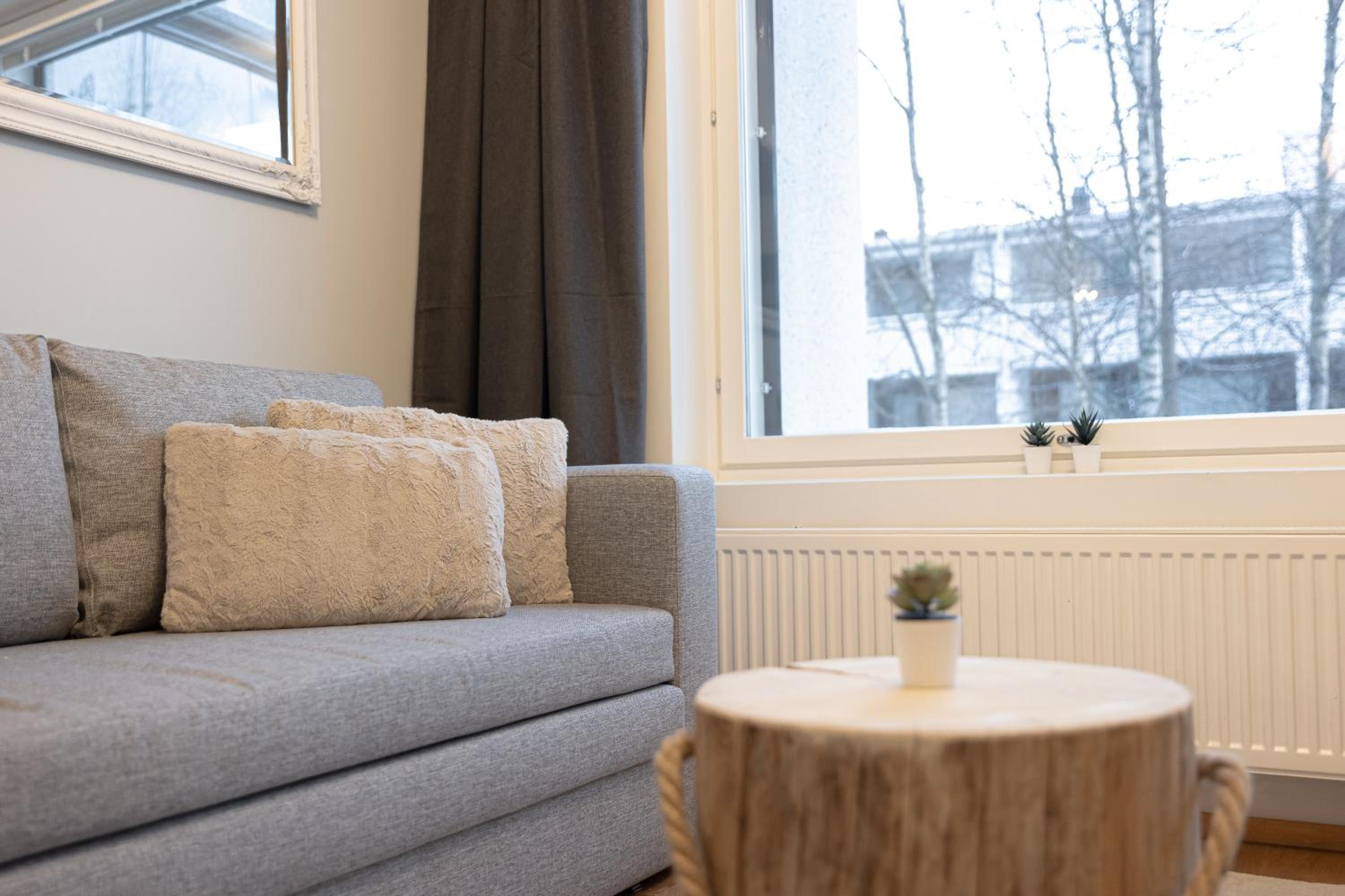 Snowberry City Apartment