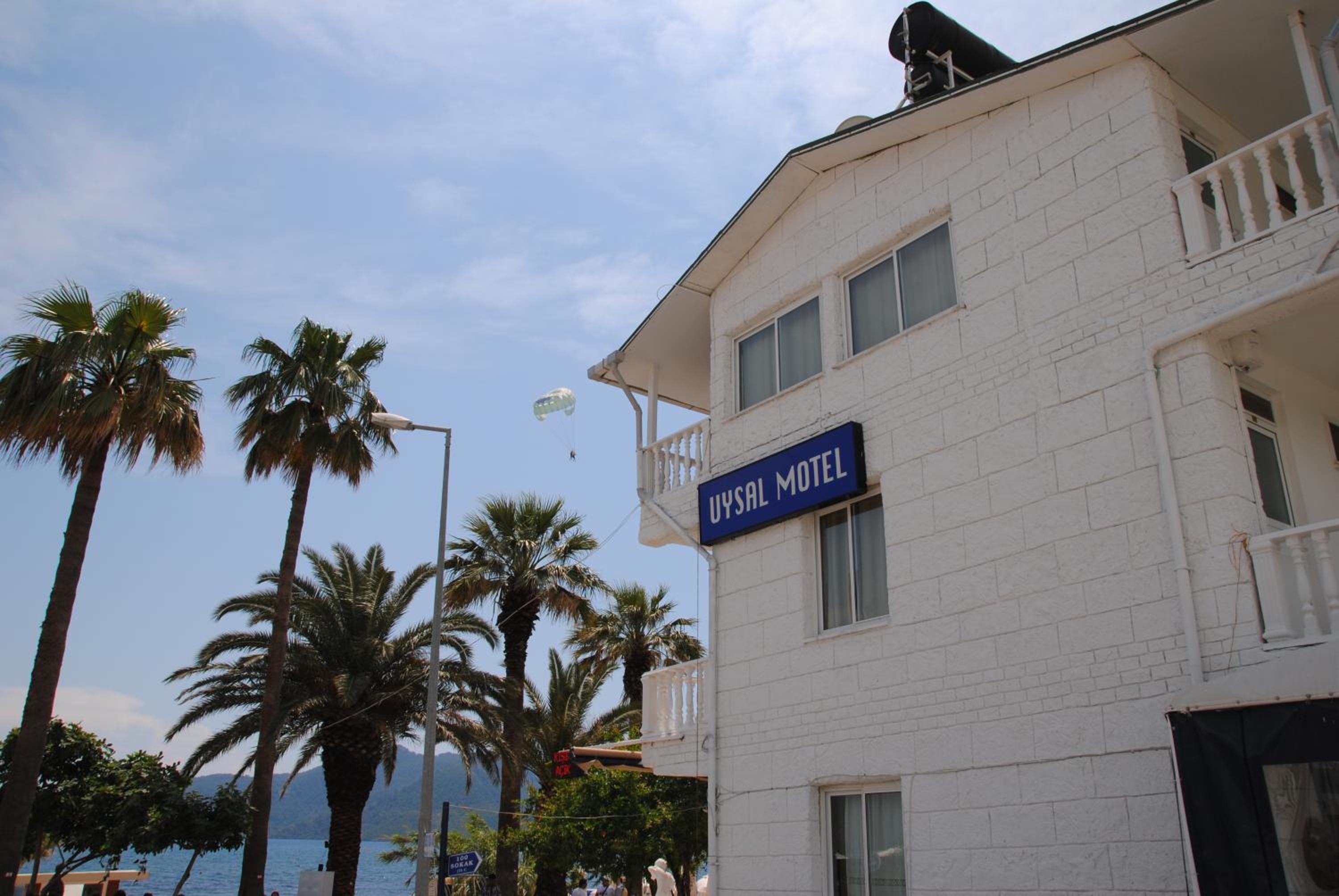 Uysal Motel Beach