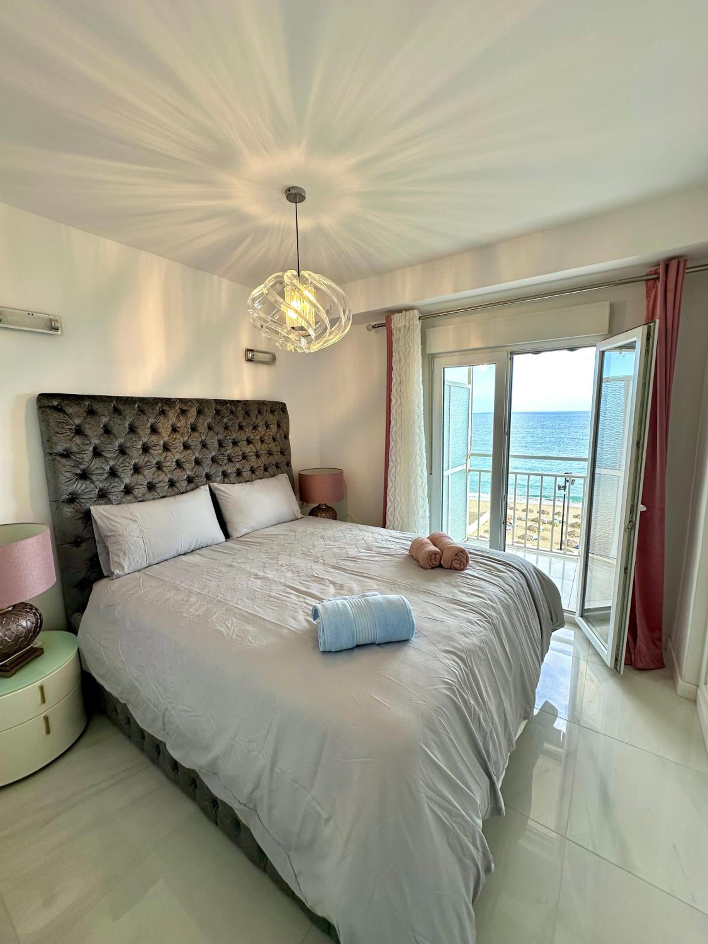 Horizonte 2 Beautiful apartment with incredible sea view at first line of Fuengirola beach