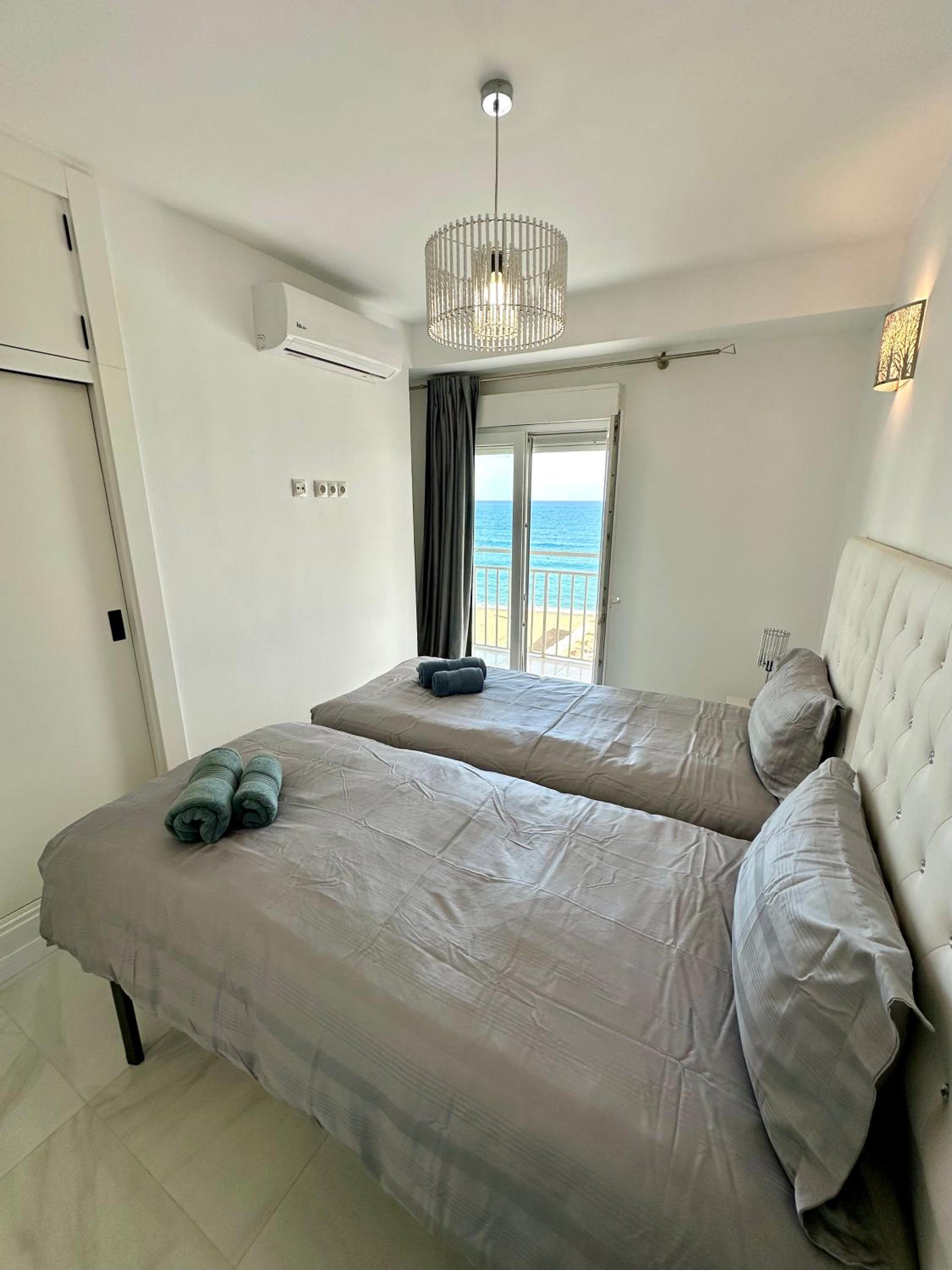 Horizonte 2 Beautiful apartment with incredible sea view at first line of Fuengirola beach