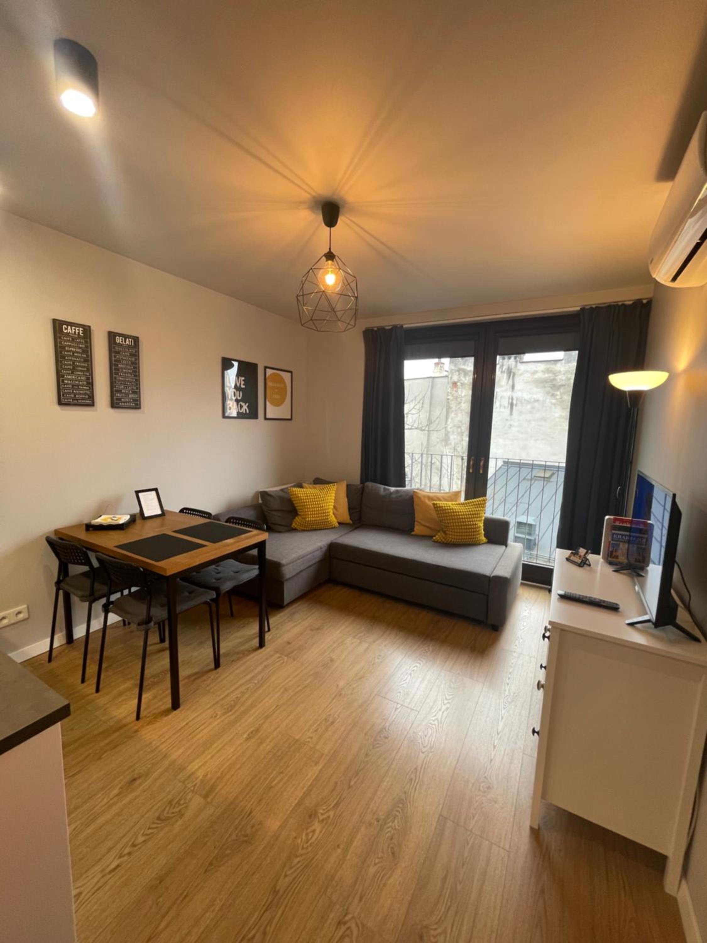 Sunflower Apartment Old Town
