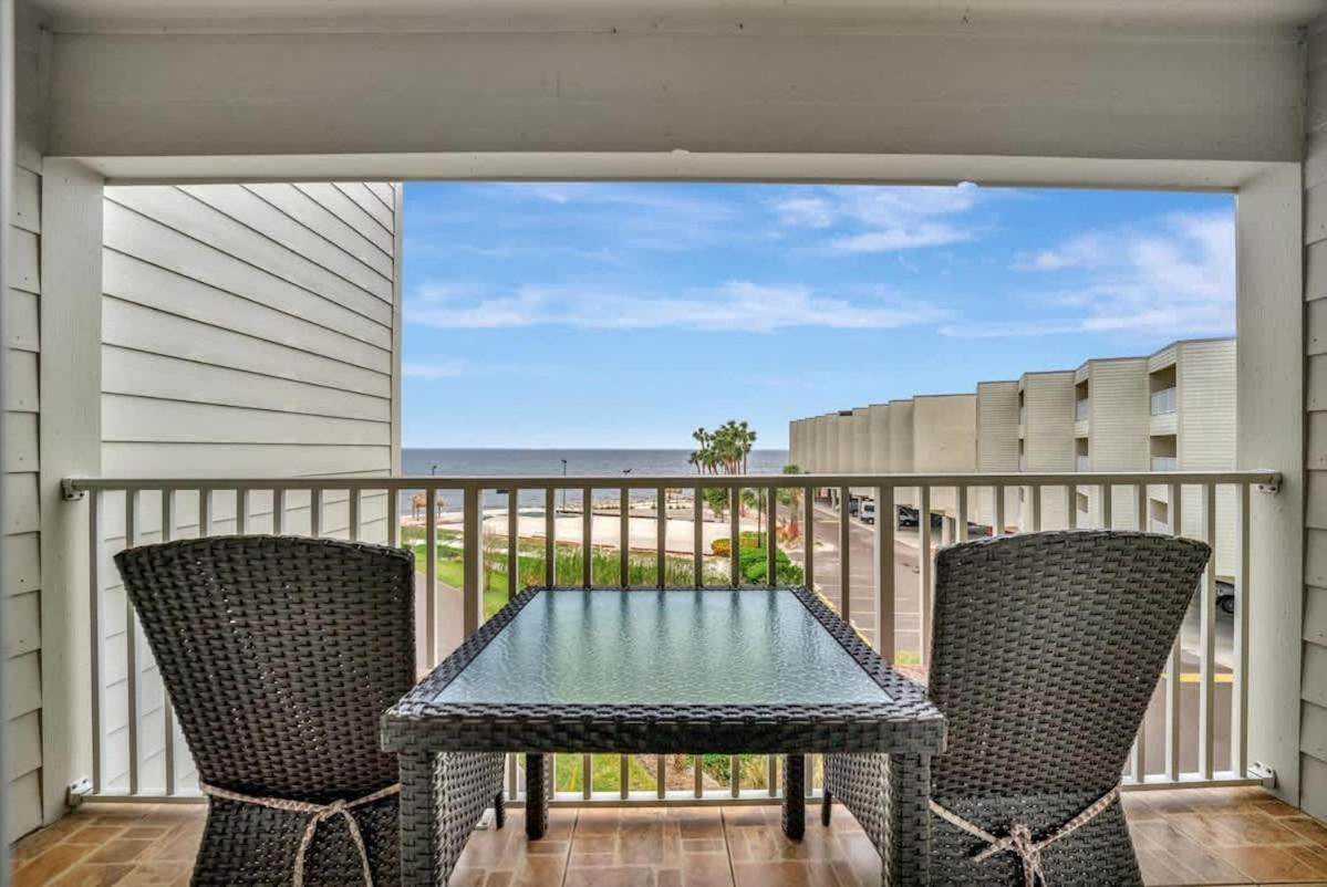 Pearl Suite a Balcony Bayview Suite & Htd Pool