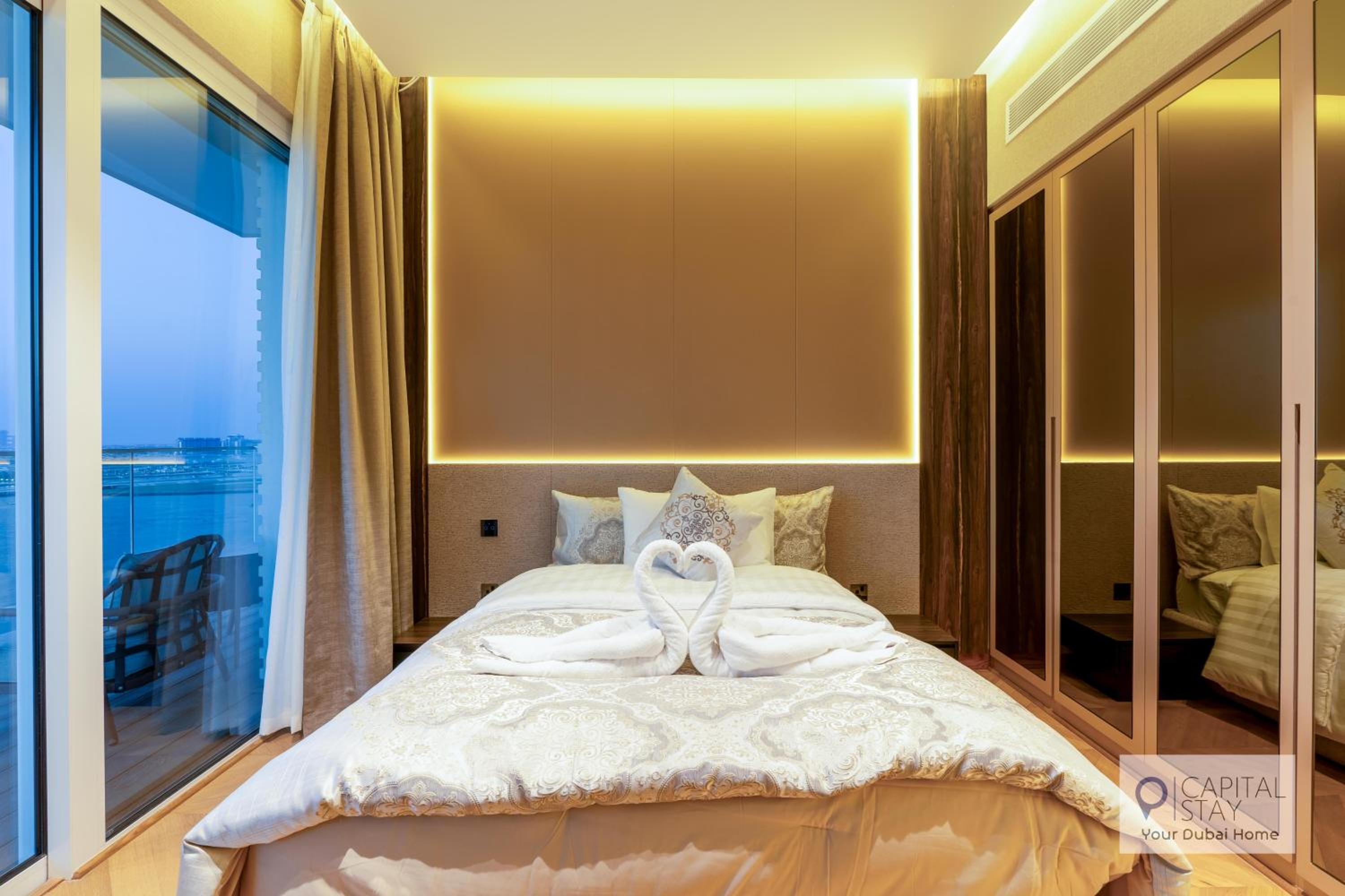 Luxury Beachfront 3 Bed Apt in Dubai JBR