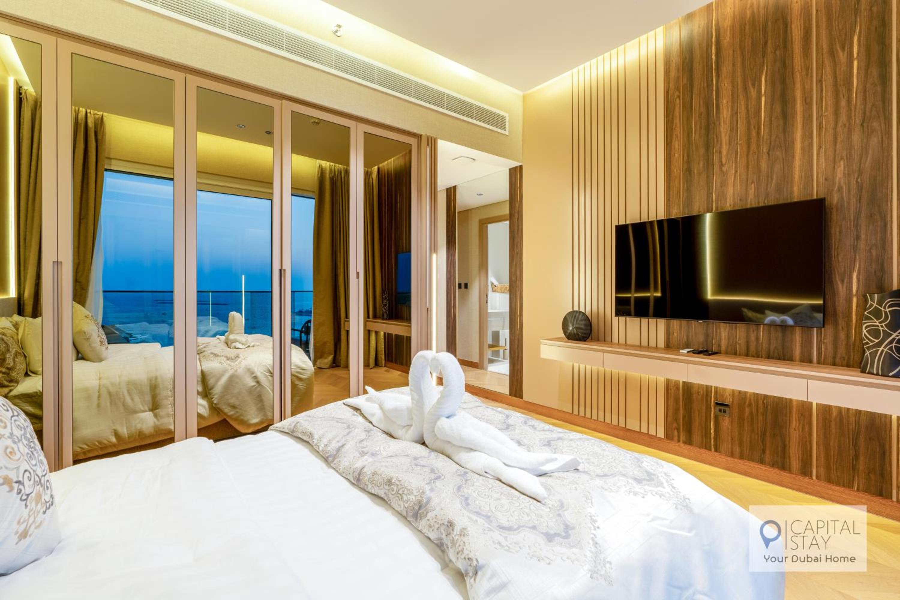 Luxury Beachfront 3 Bed Apt in Dubai JBR