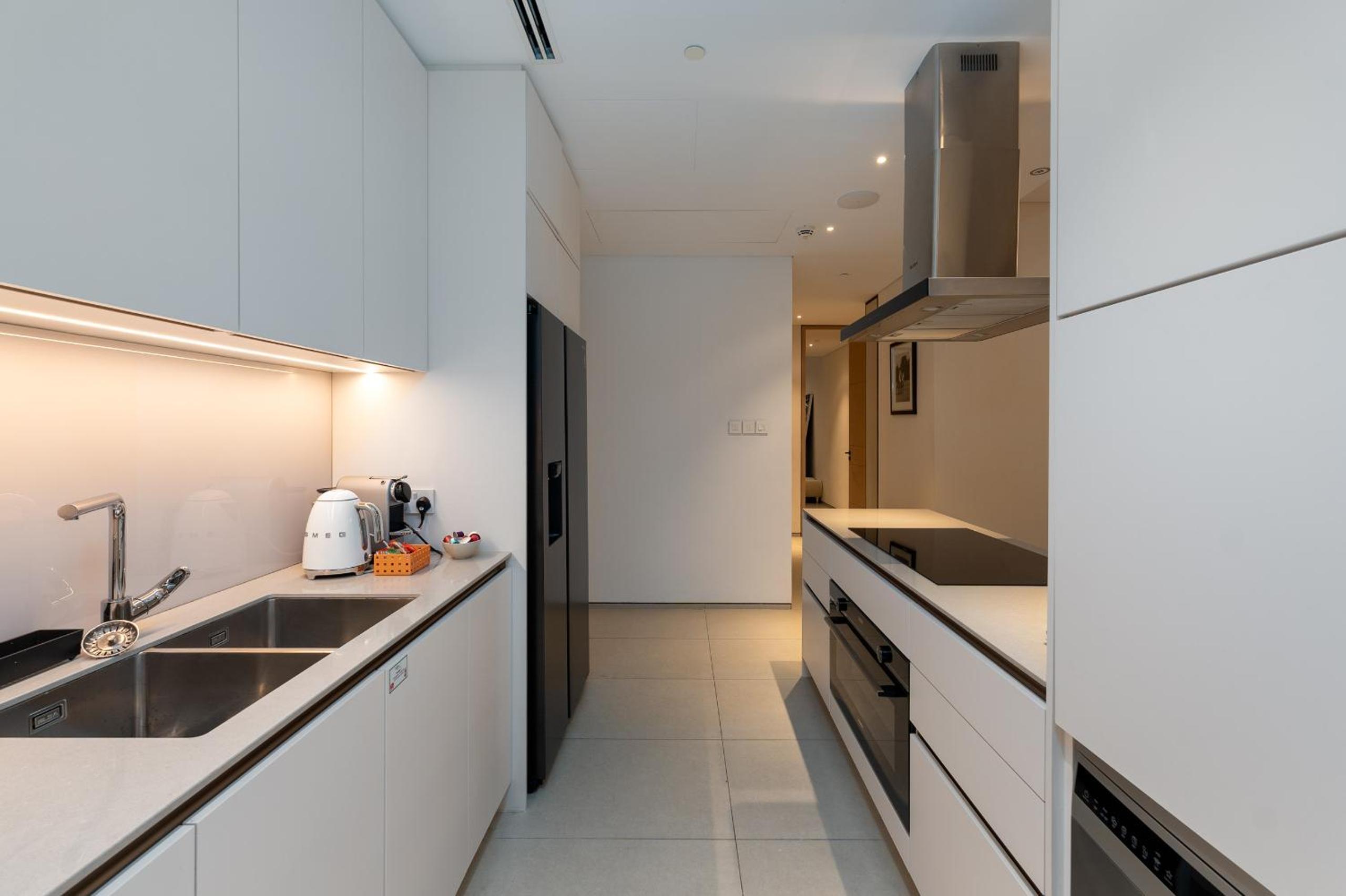Address JBR Sea Views, Jumeirah Beach Residence, Dubai Marina - Mint Stay