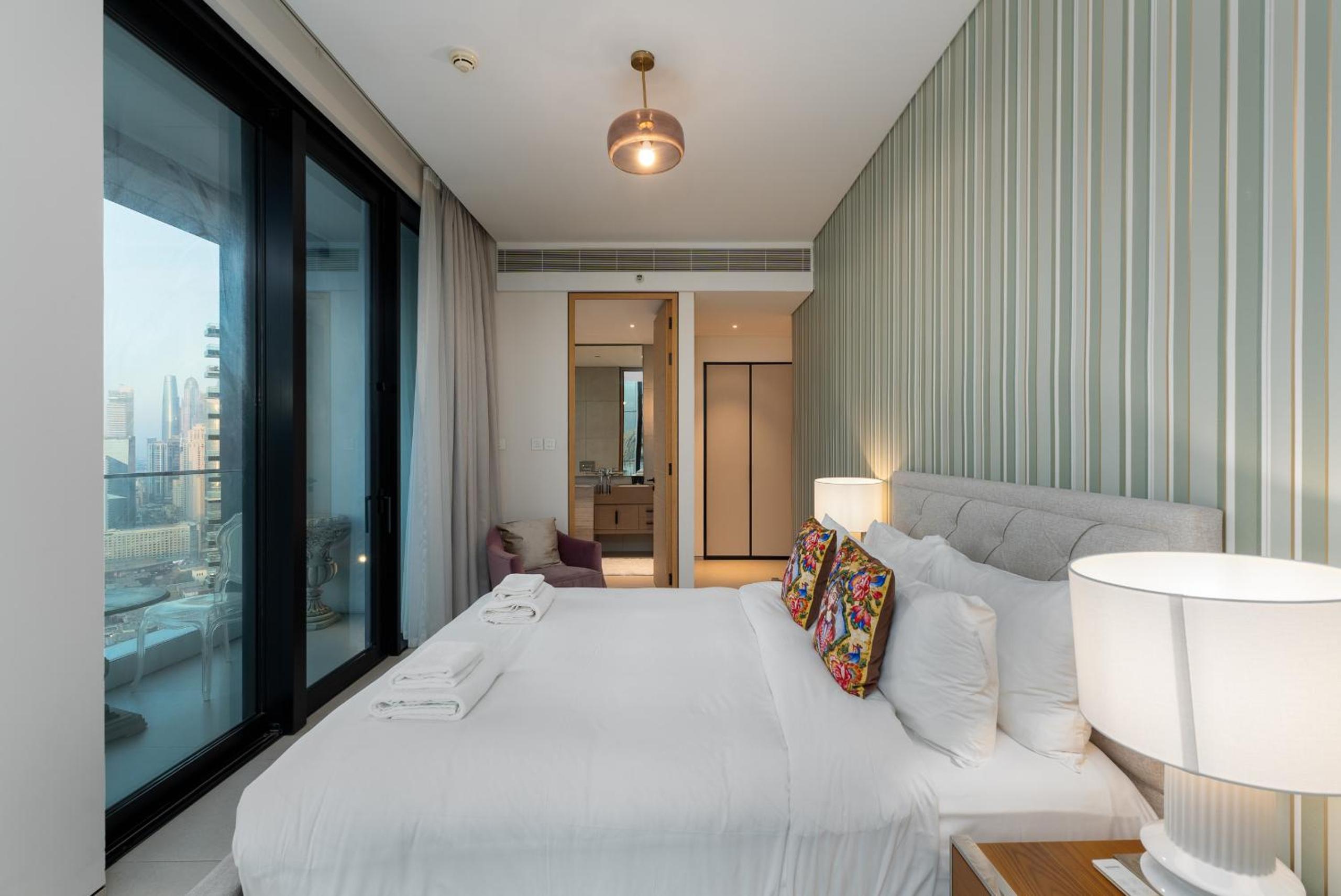 Address JBR Sea Views, Jumeirah Beach Residence, Dubai Marina - Mint Stay