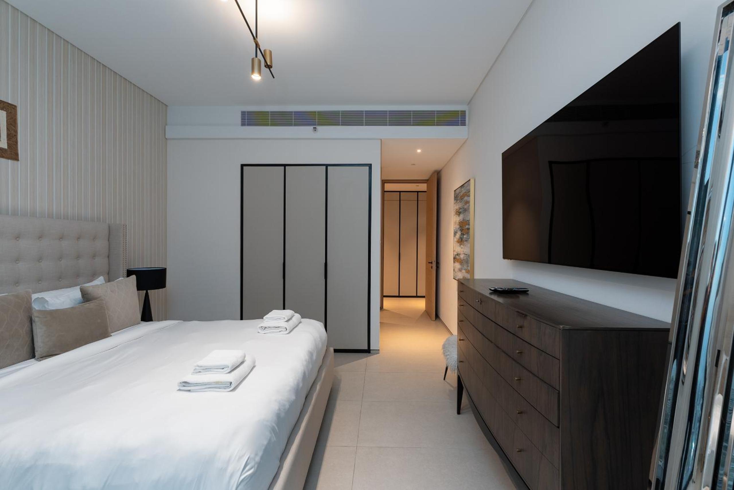 Address JBR Sea Views, Jumeirah Beach Residence, Dubai Marina - Mint Stay