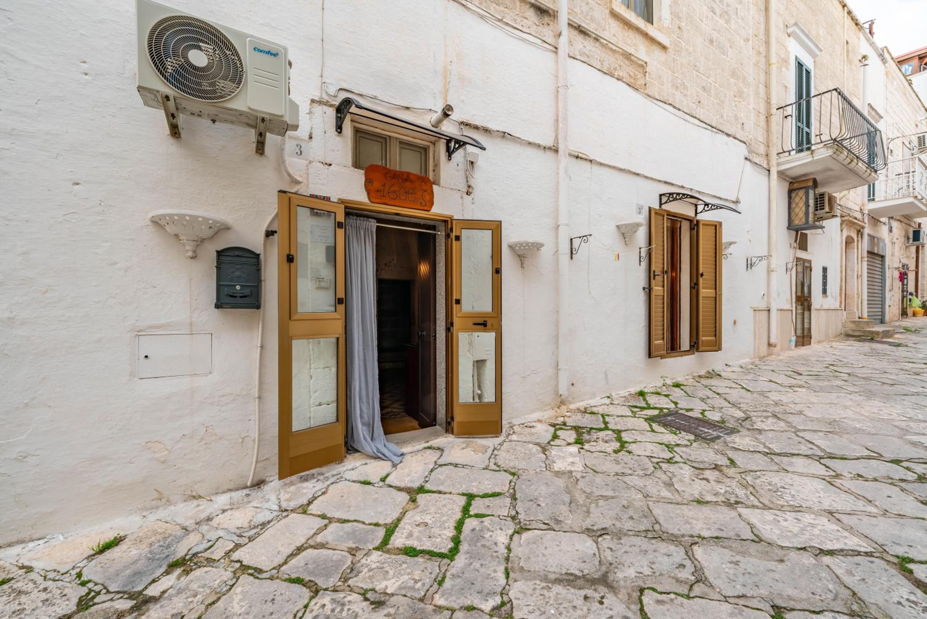 Casa 1600 by Rentbeat