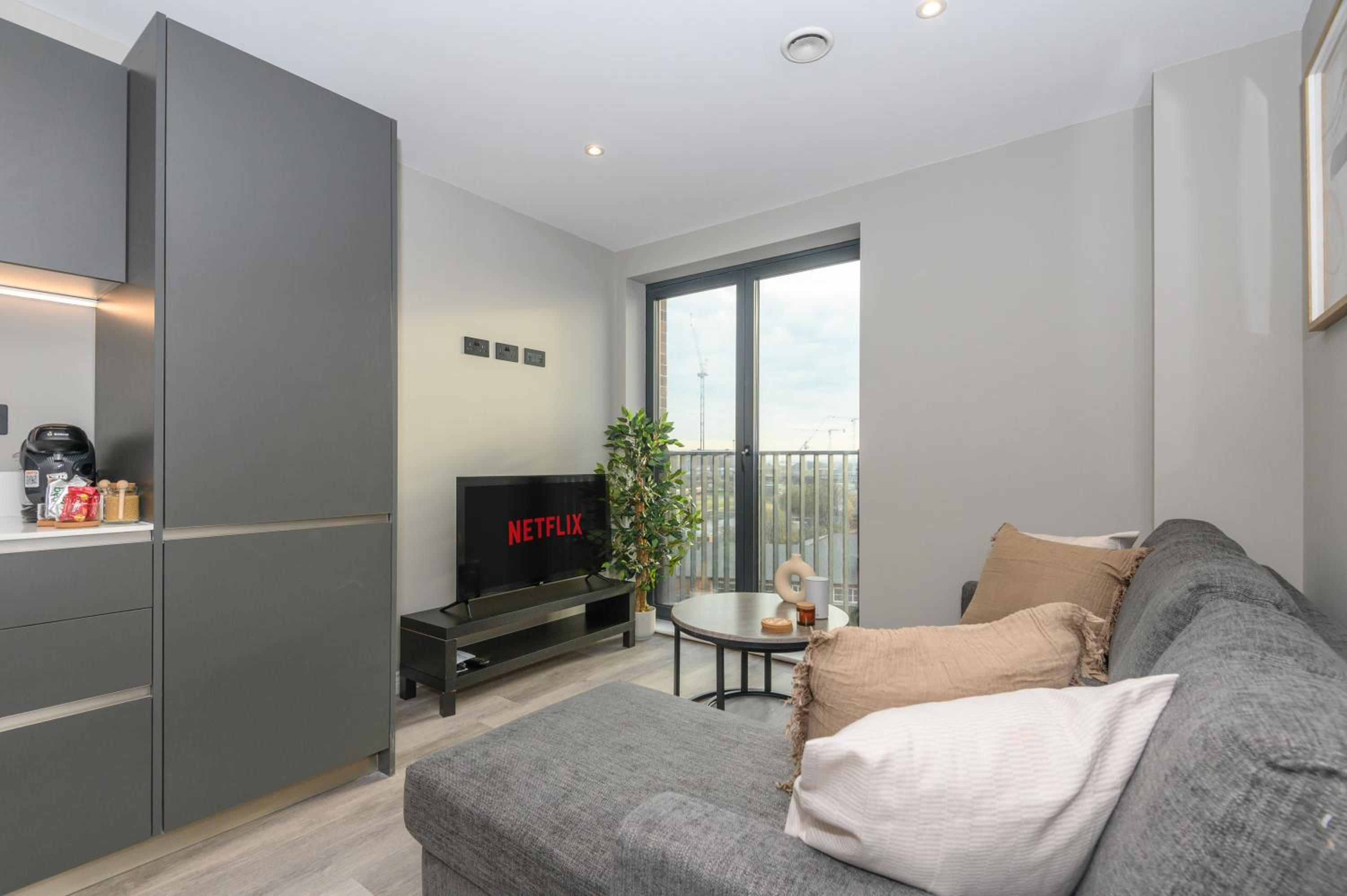 Superior 1 Bed Apartment By Leeds Train Staiton