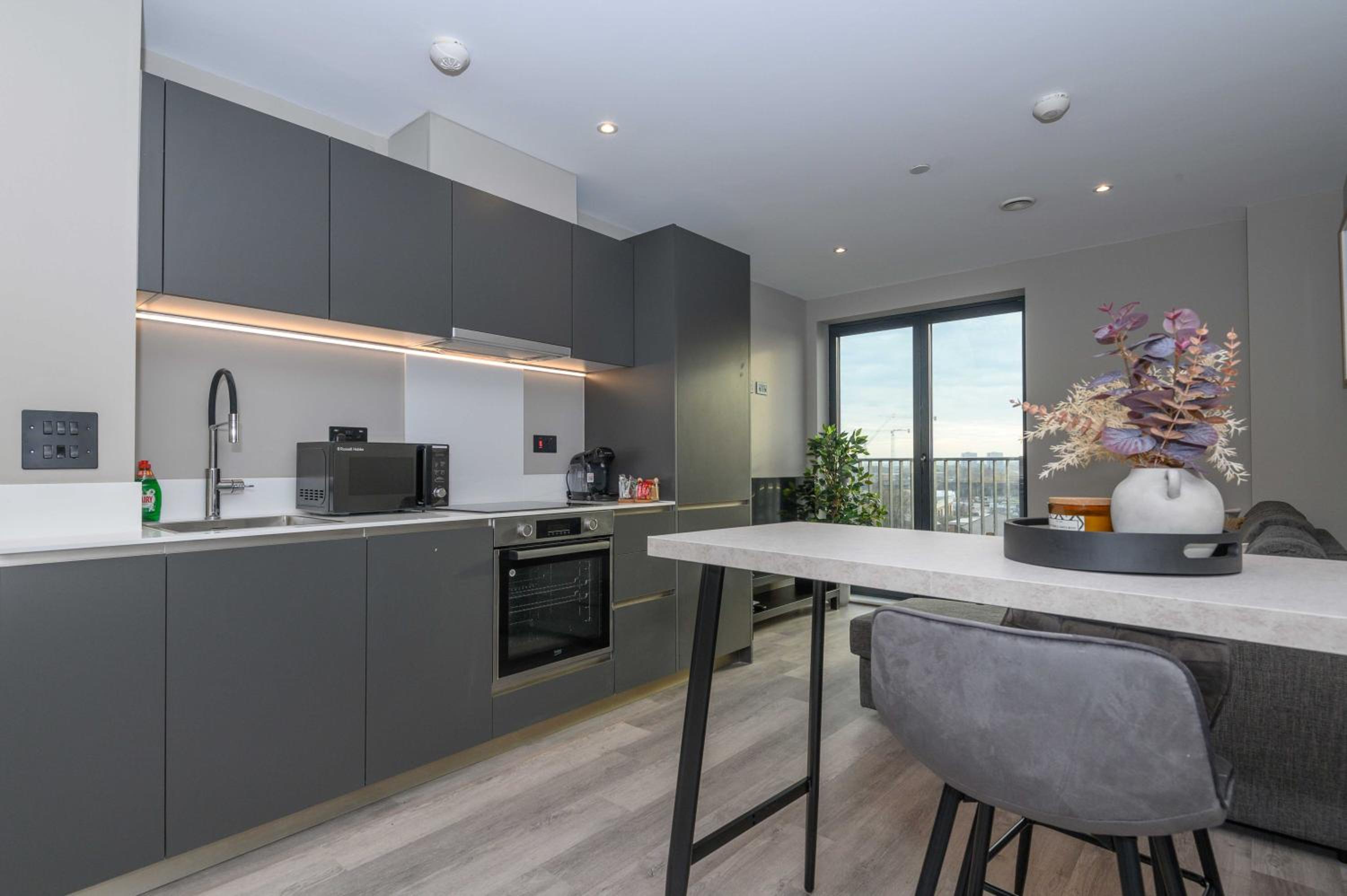 Superior 1 Bed Apartment By Leeds Train Staiton