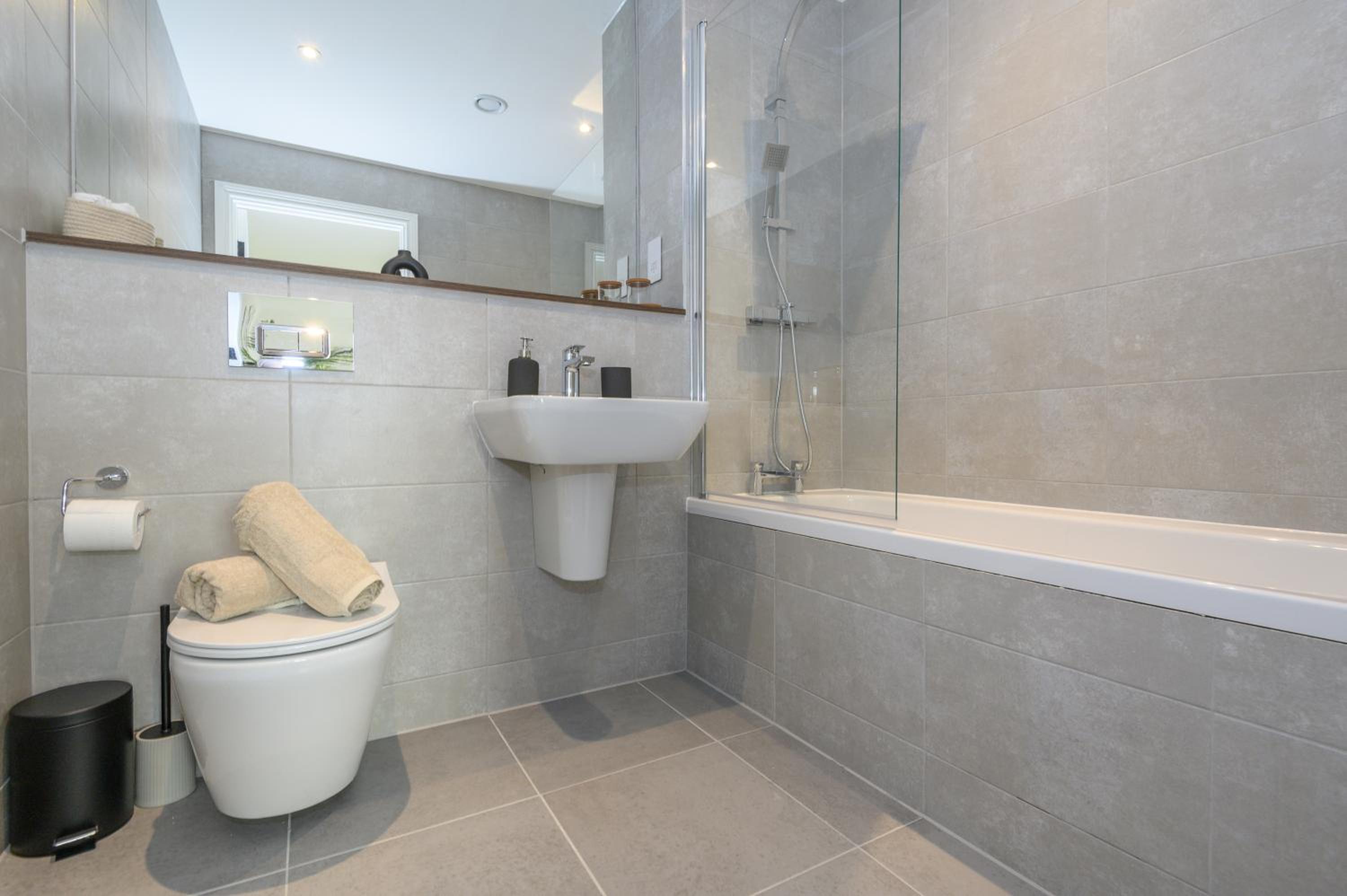 Superior 1 Bed Apartment By Leeds Train Staiton