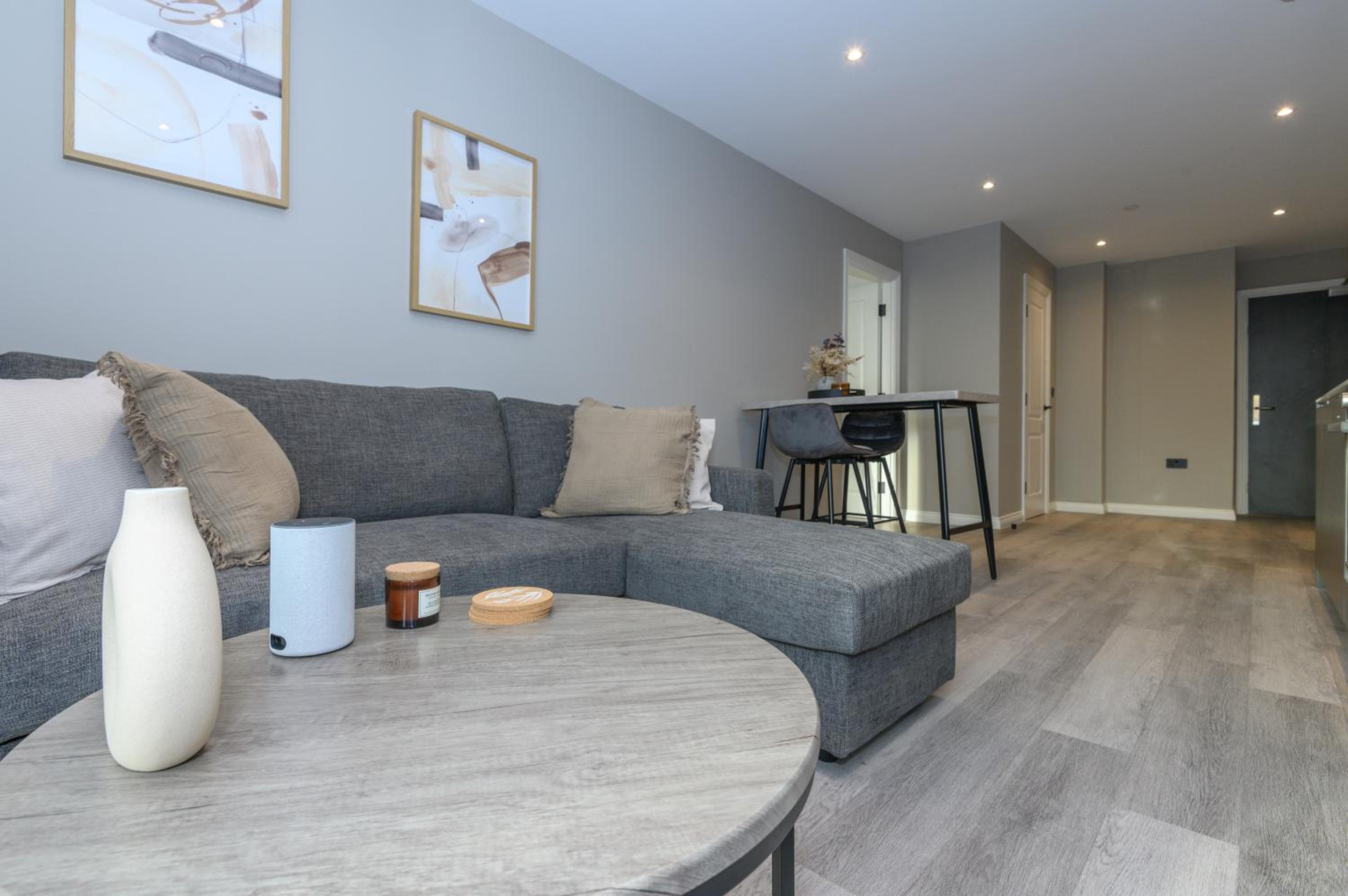 Superior 1 Bed Apartment By Leeds Train Staiton
