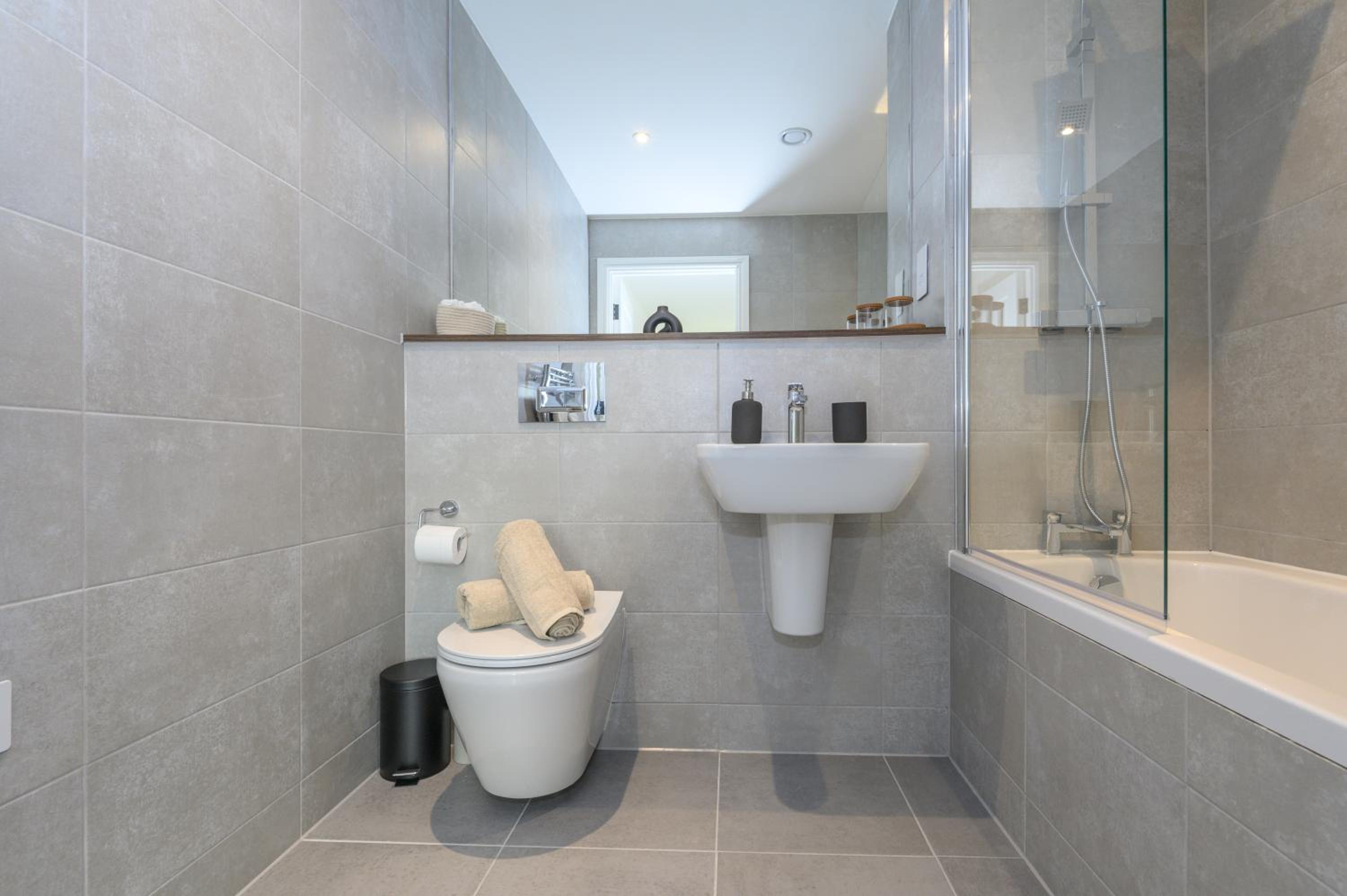 Superior 1 Bed Apartment By Leeds Train Staiton