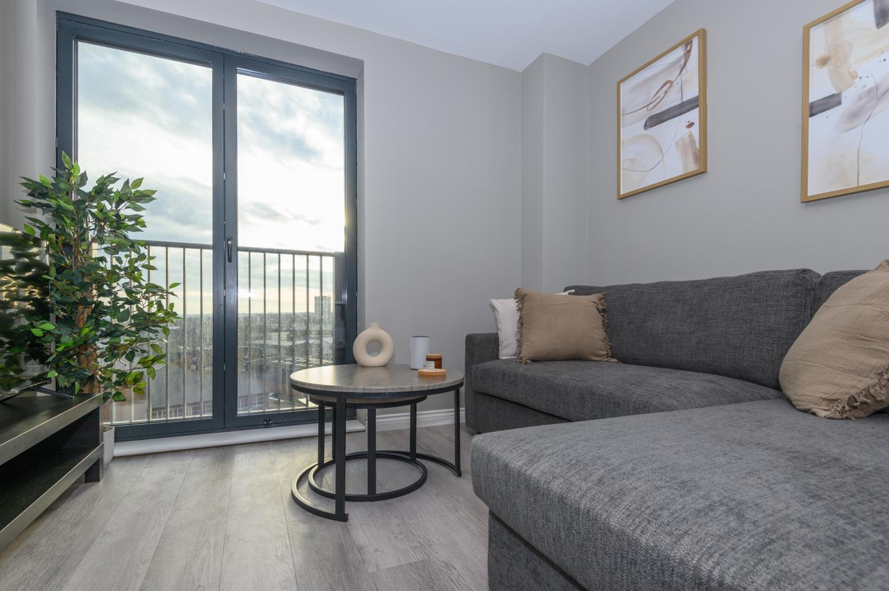 Superior 1 Bed Apartment By Leeds Train Staiton