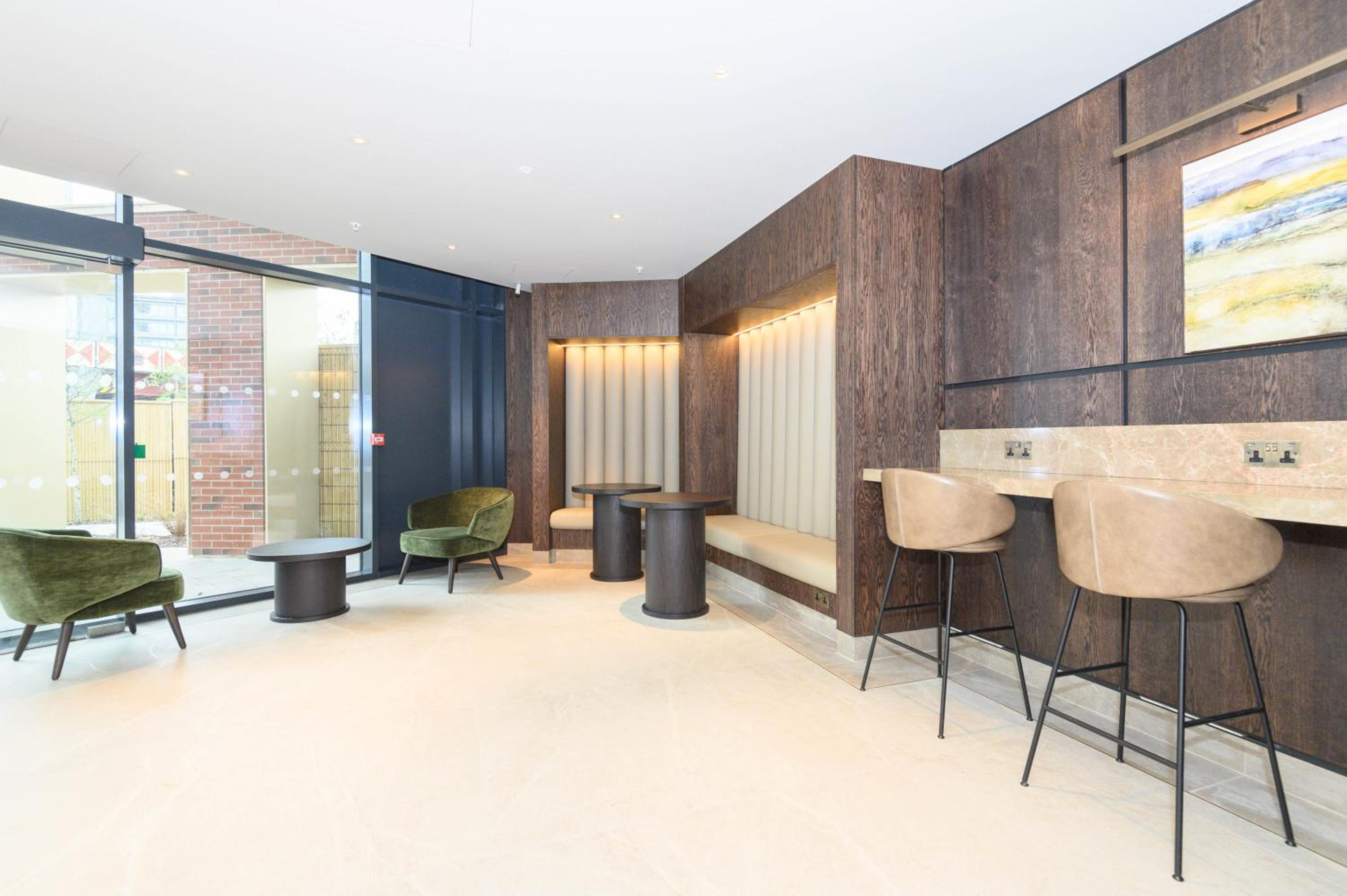Superior 1 Bed Apartment By Leeds Train Staiton