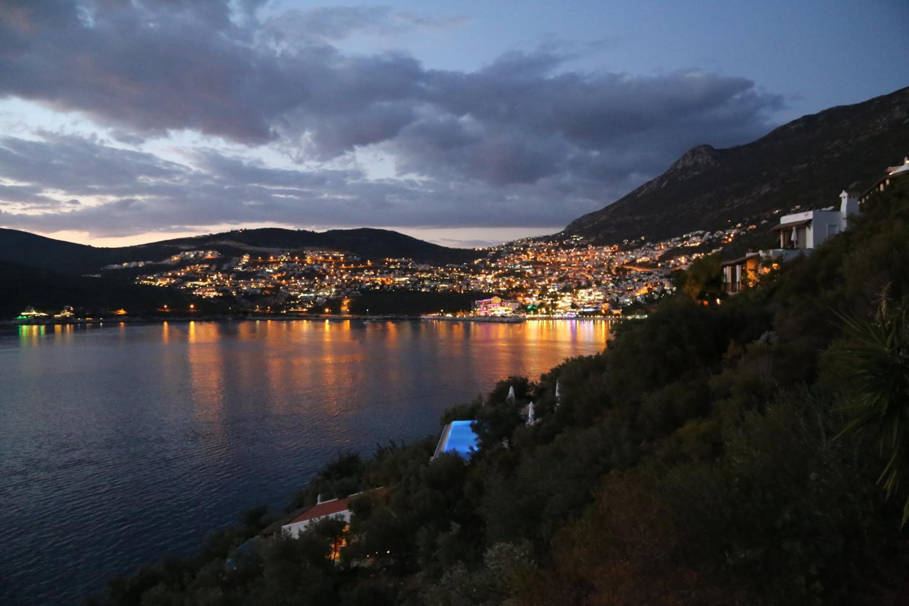 Hotel Villa Mahal becomes Villa Mahal Otel. - Image 39