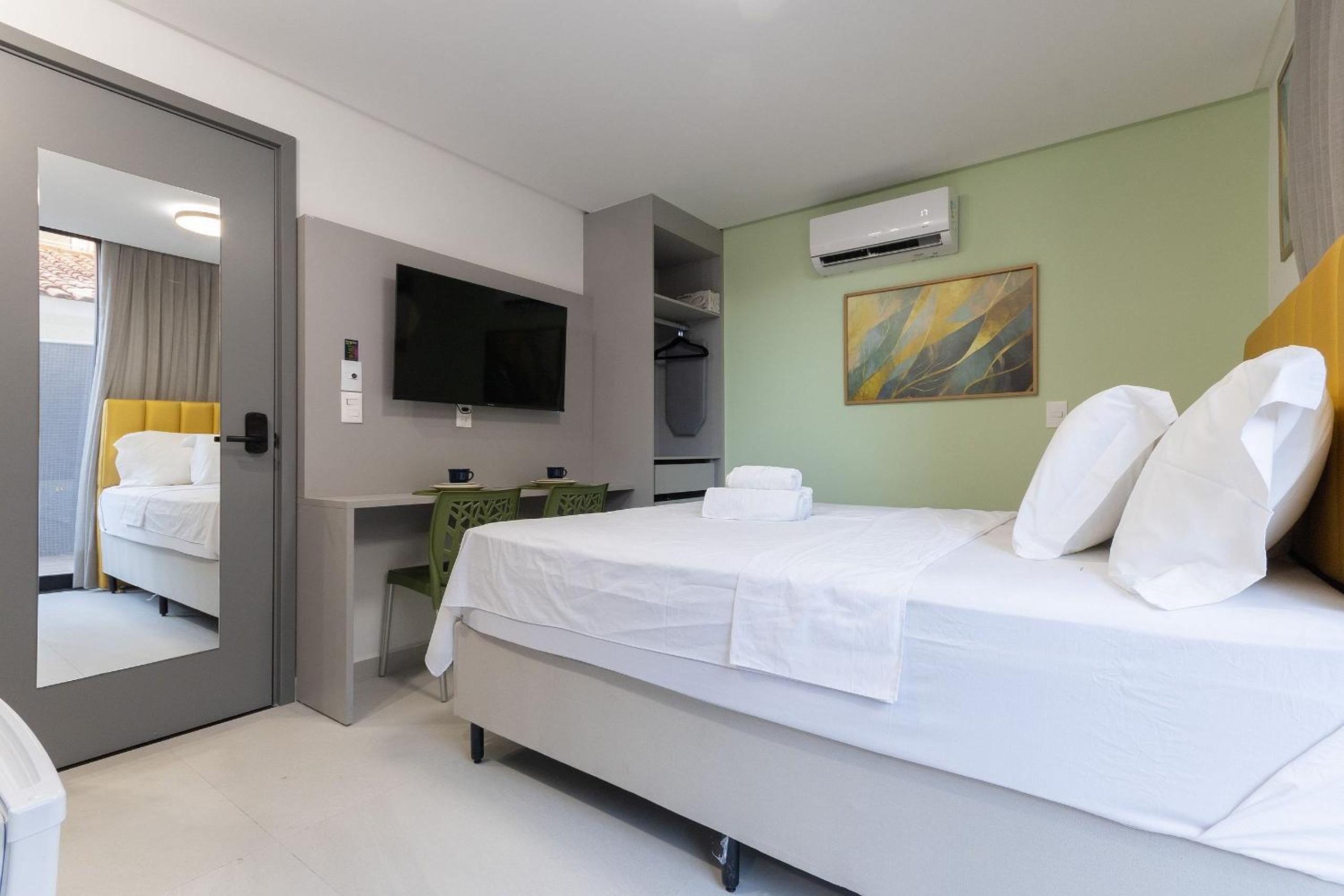 Breeze Residence #104 | Beachfront by Carpediem