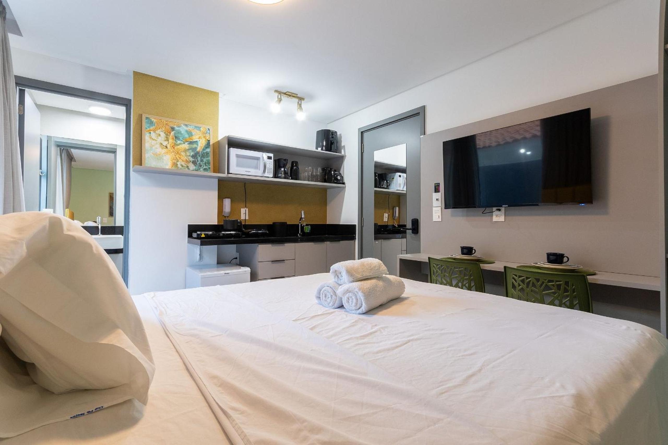 Breeze Residence #104 | Beachfront by Carpediem