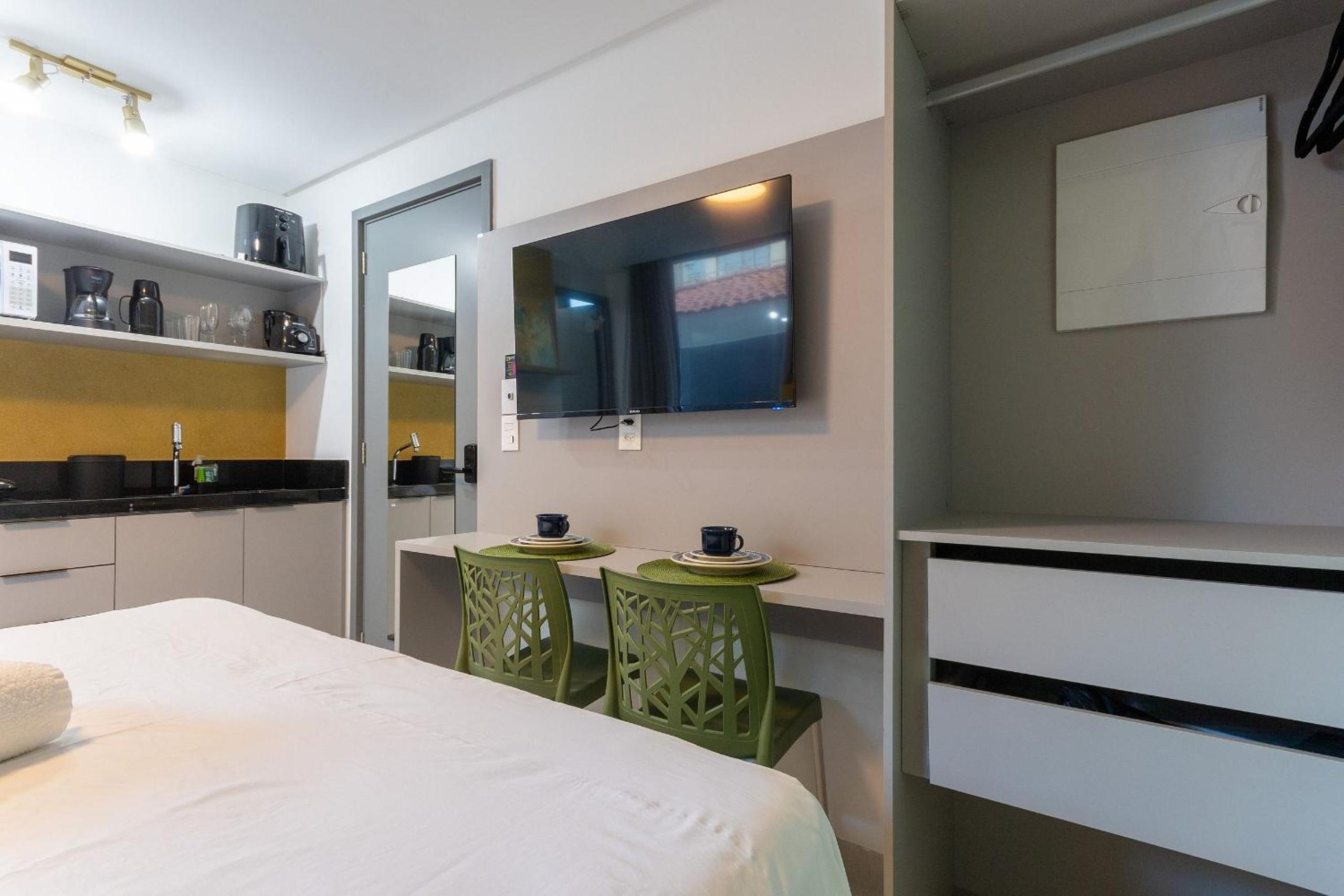 Breeze Residence #104 | Beachfront by Carpediem