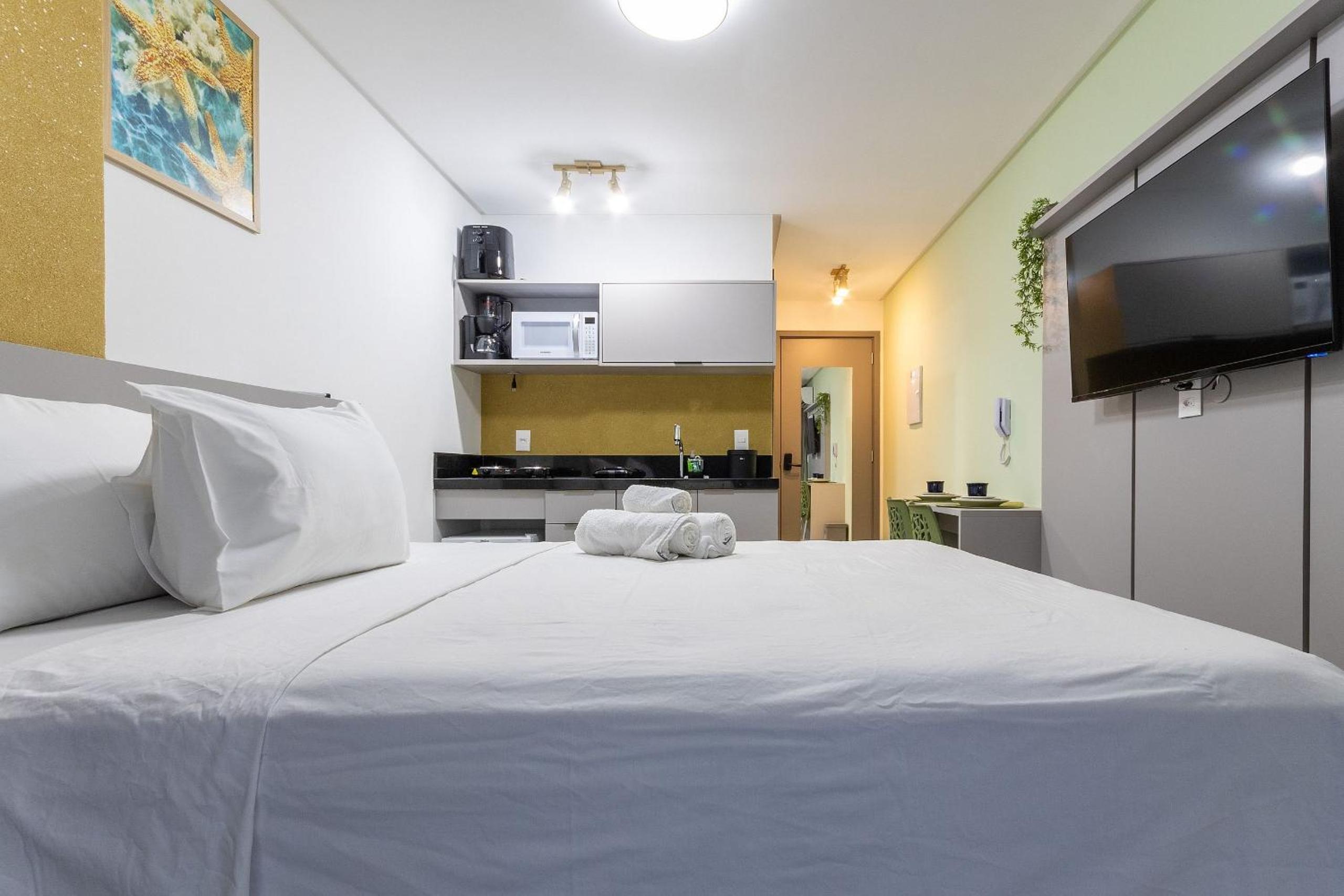 Breeze Residence #111 | Beachfront by Carpediem