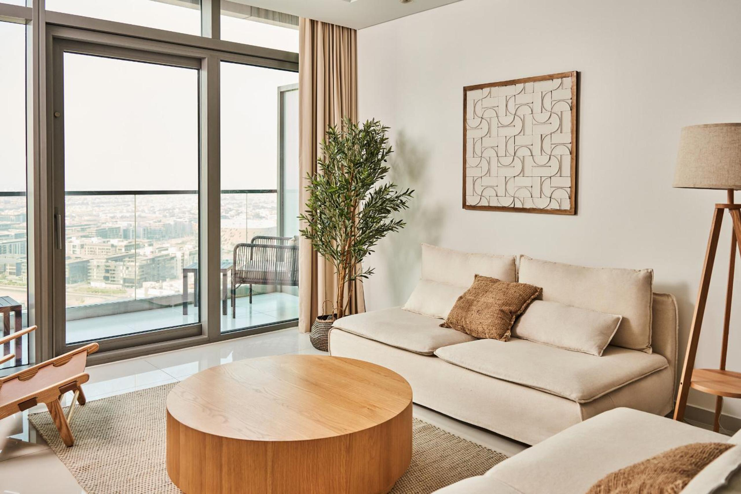 Luxury Seaview 2BR - Paramount Midtown - 6 Guests - 64F Pool Access & Burj View