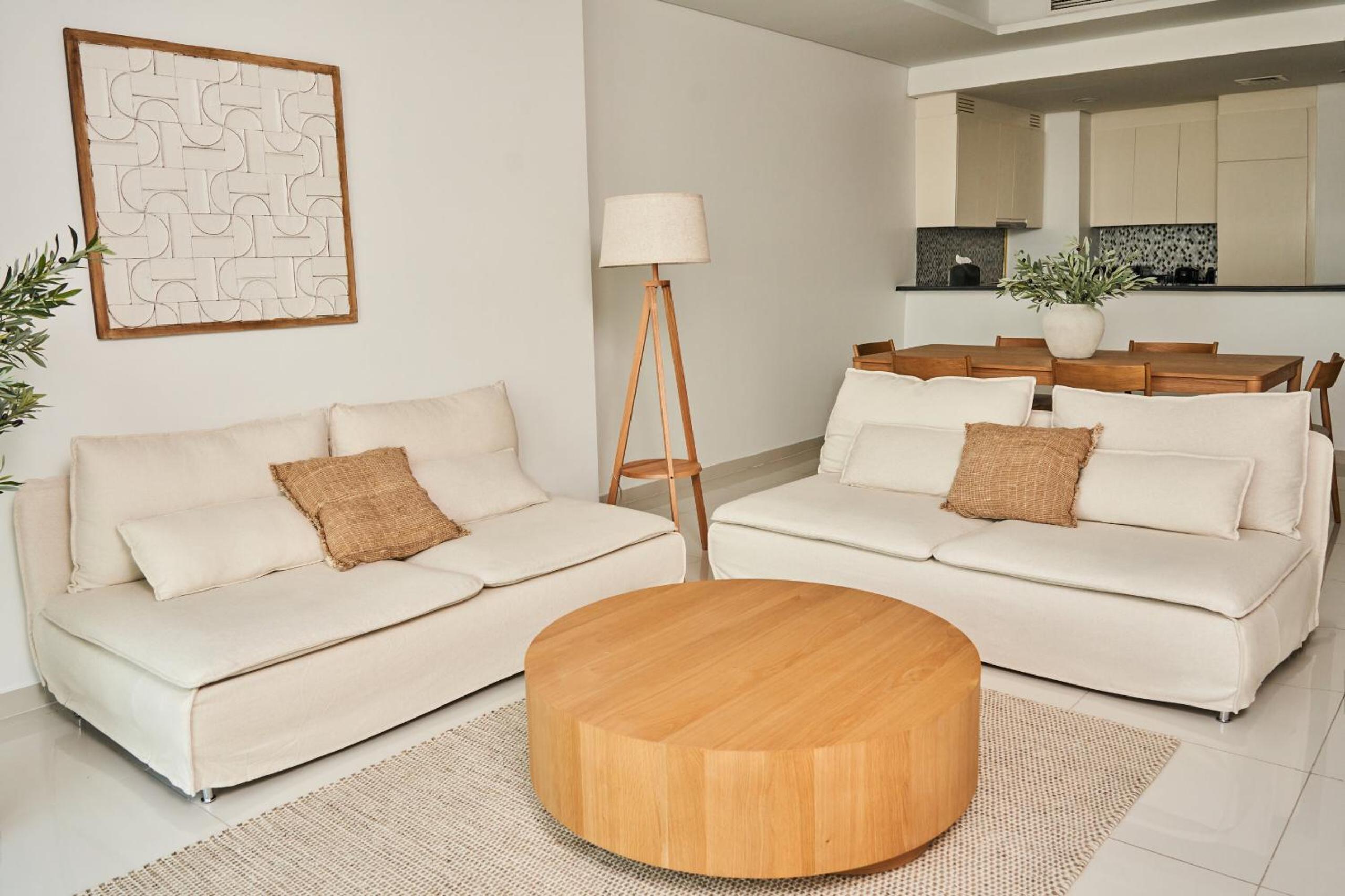Luxury Seaview 2BR - Paramount Midtown - 6 Guests - 64F Pool Access & Burj View