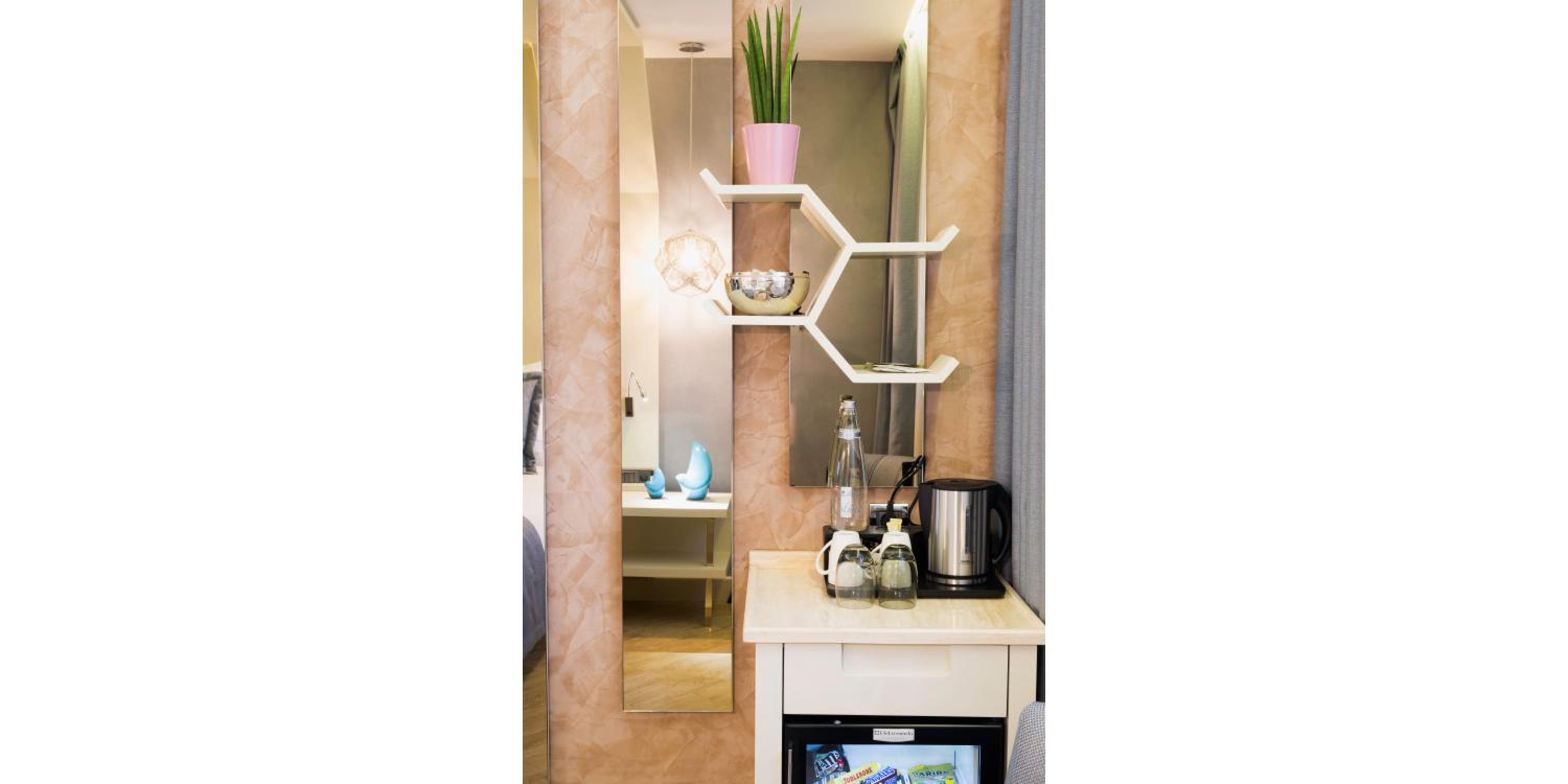 Maroon Otel Pera - Image 91