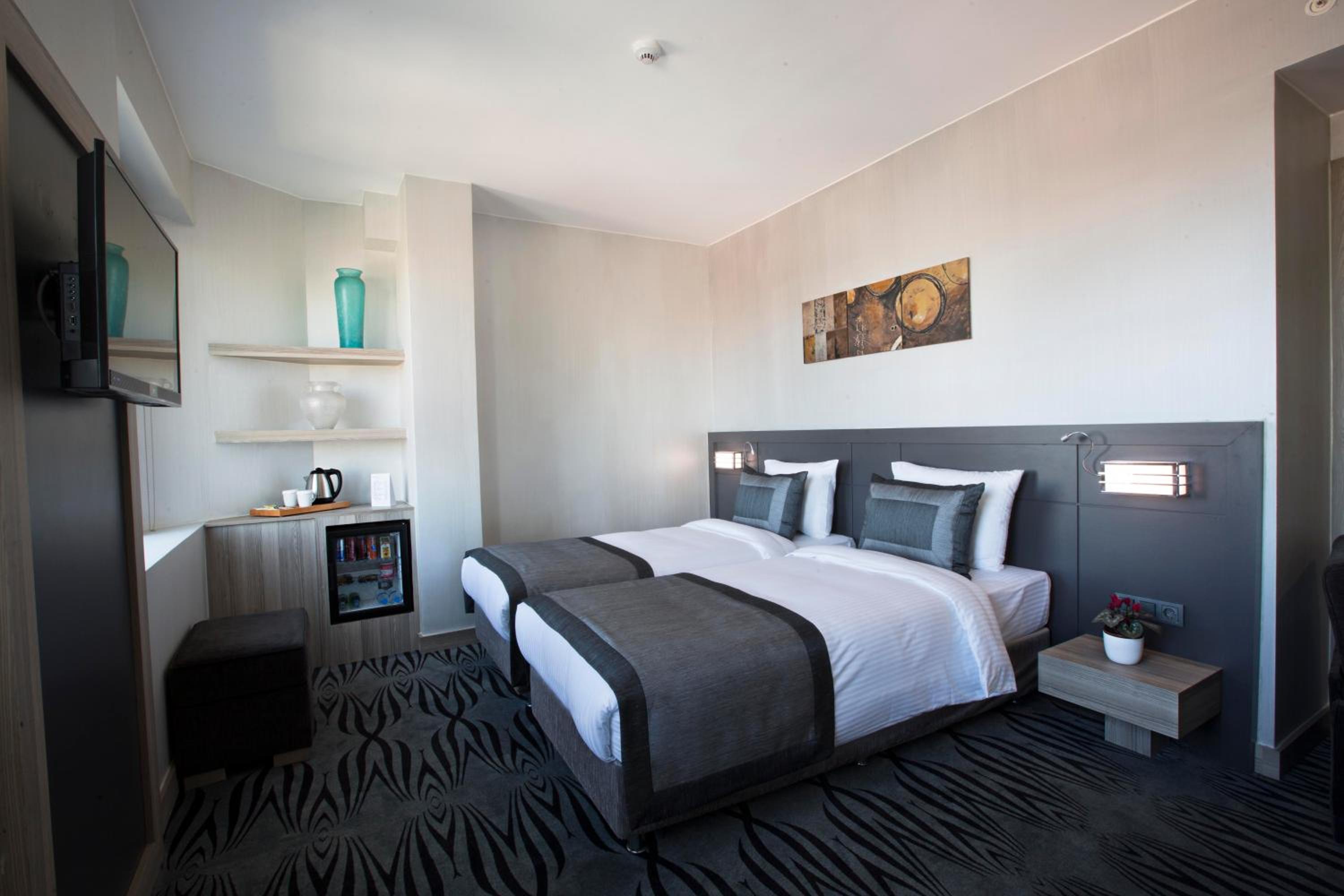 Akoni Hotel - Image 37