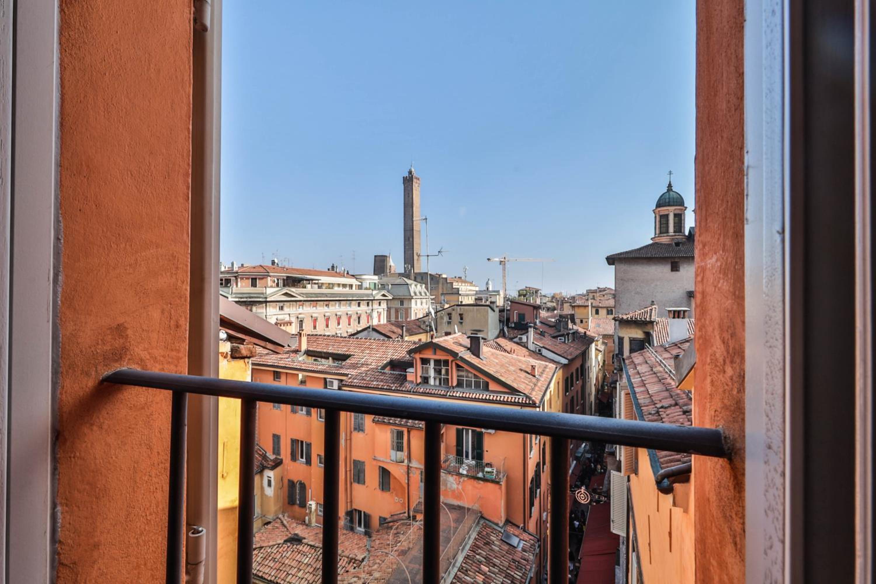 New - Immobo Haurelia - Asinelli Tower View